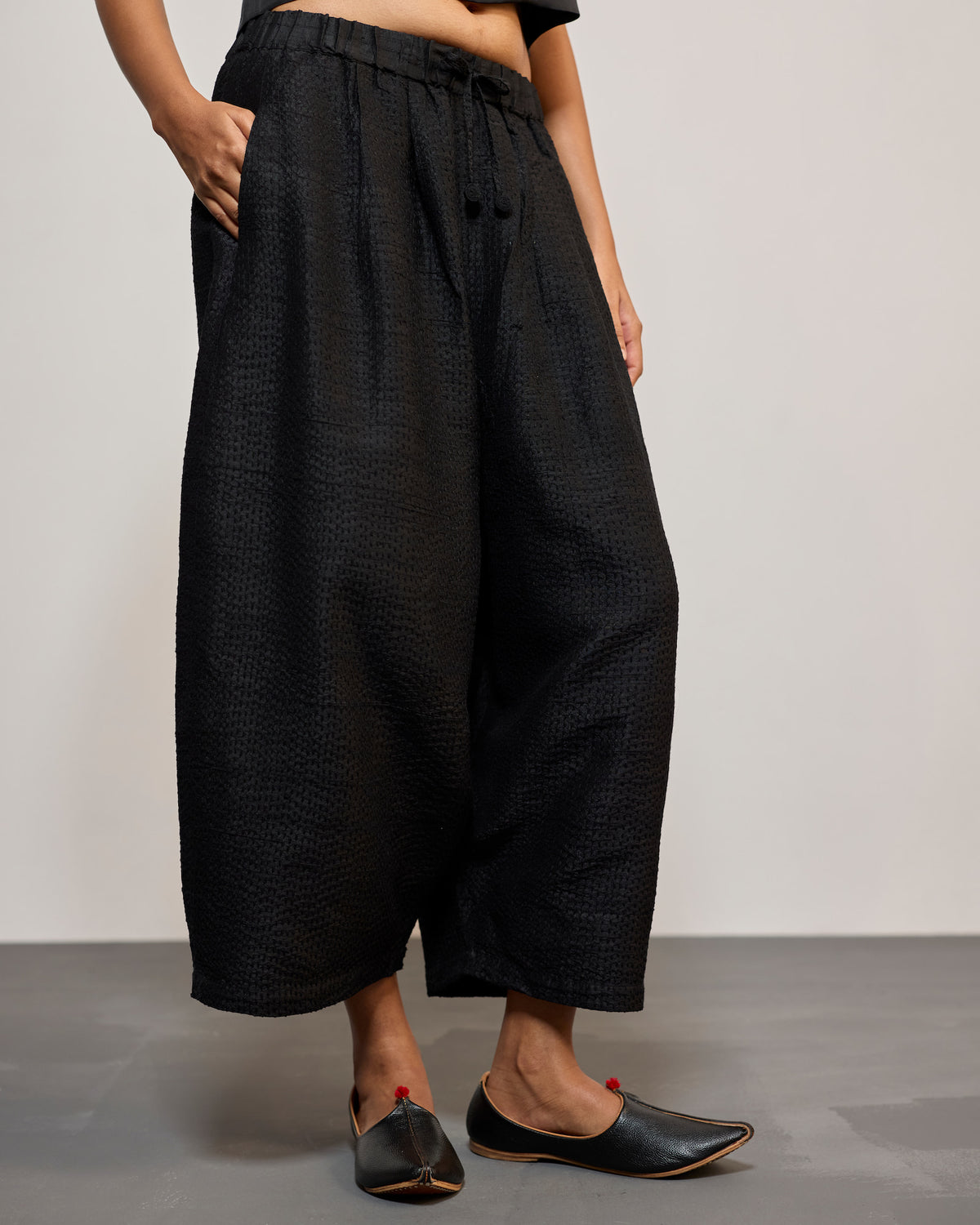KALU BLACK GUDRI (PANTS)