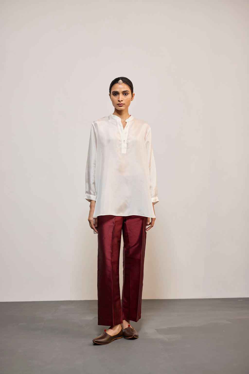 WHITE SILK (TOP)