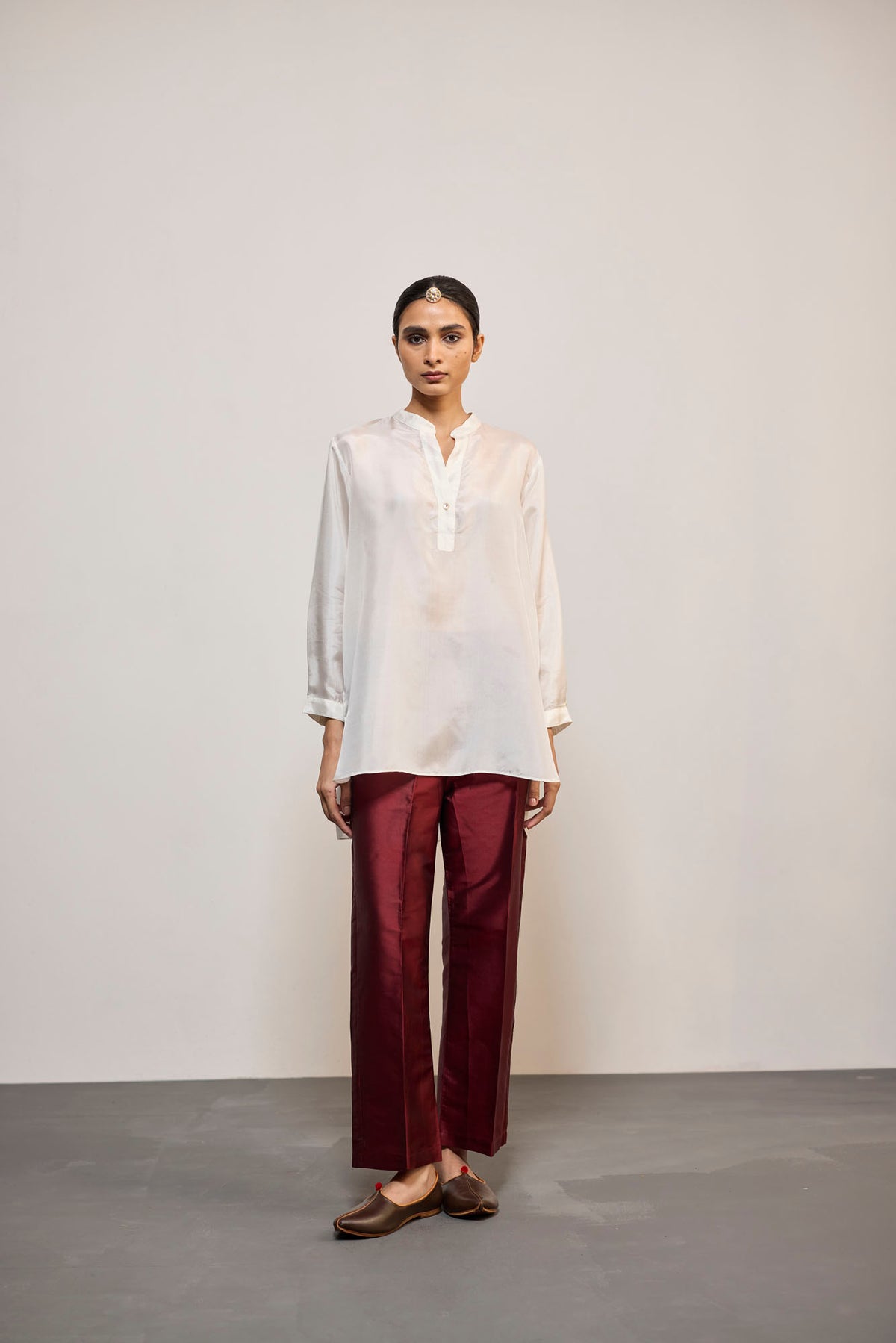 WHITE SILK (TOP)