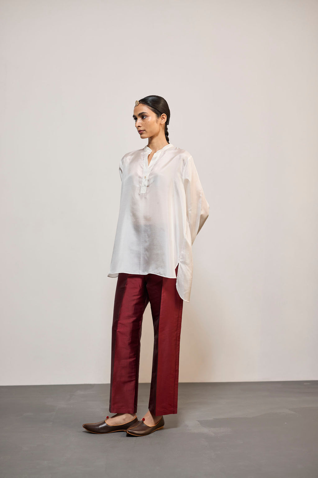 WHITE SILK (TOP)