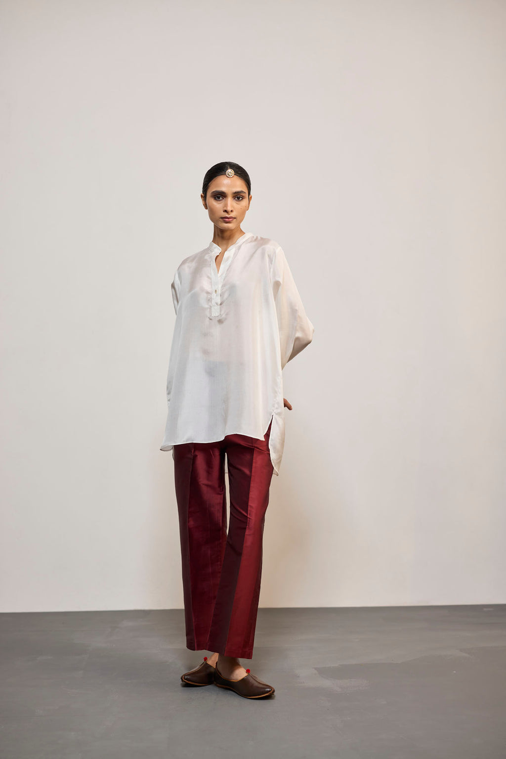 WHITE SILK (TOP)