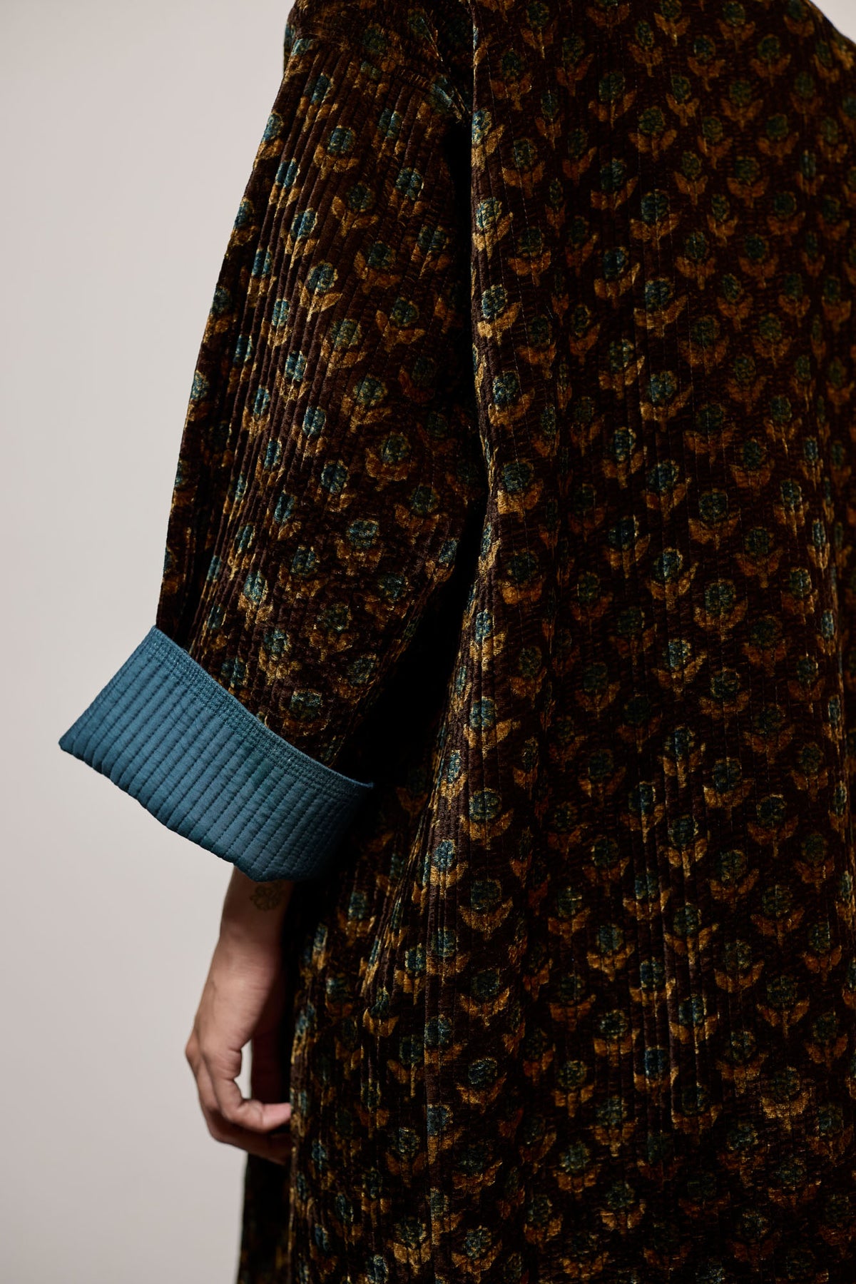 AJA VELVET  PRINTED TEAL REVERSIBLE (JACKET)