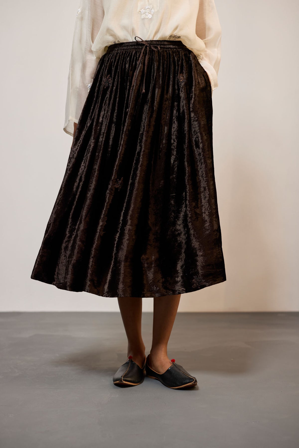 BROWN VELVET( SKIRT)