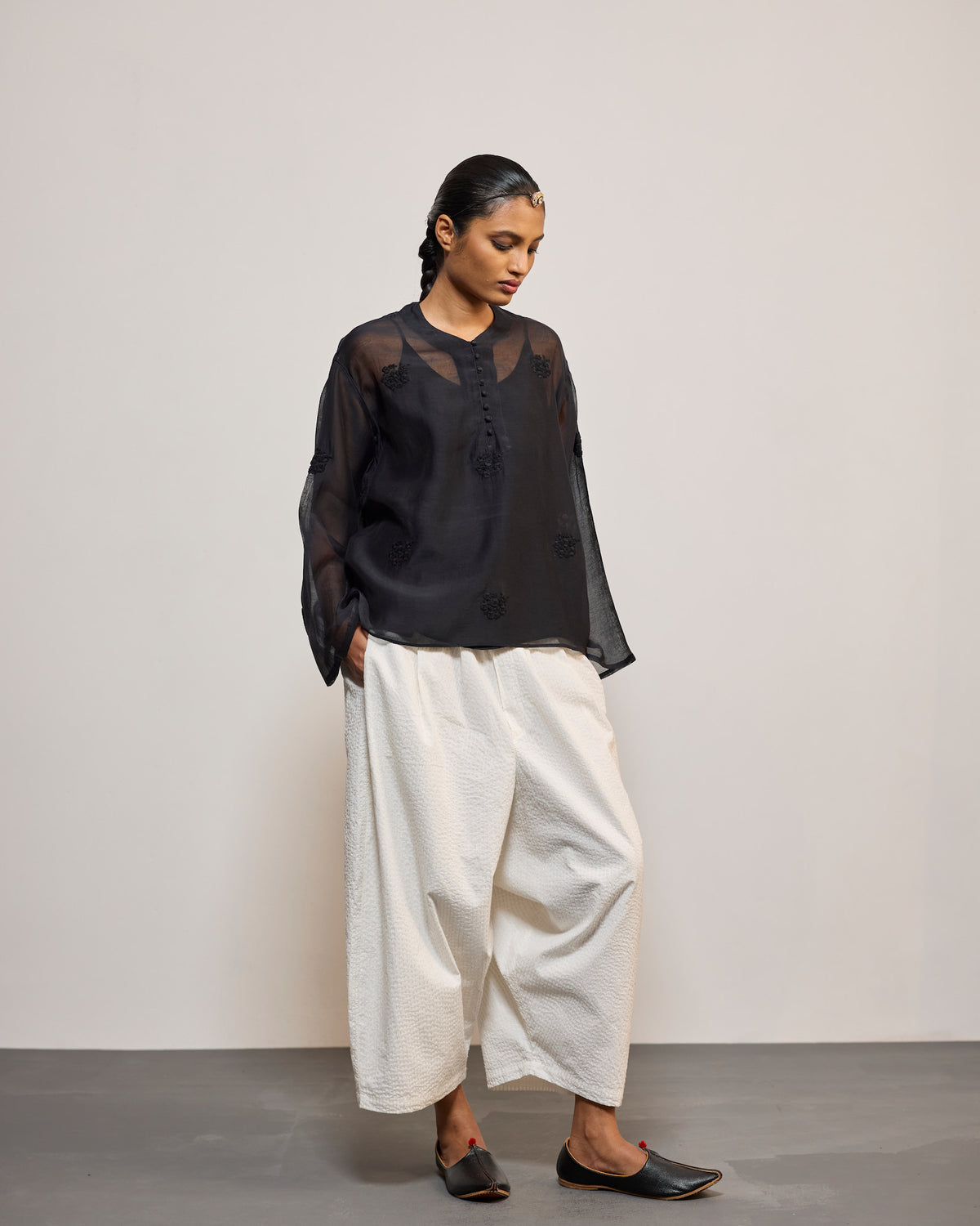 KALU WHITE GUDRI (PANTS)