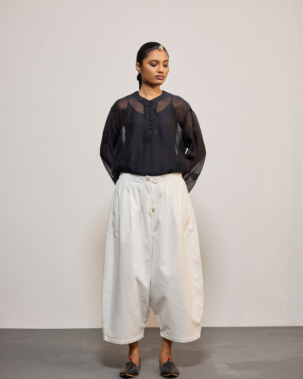 KALU WHITE GUDRI (PANTS)