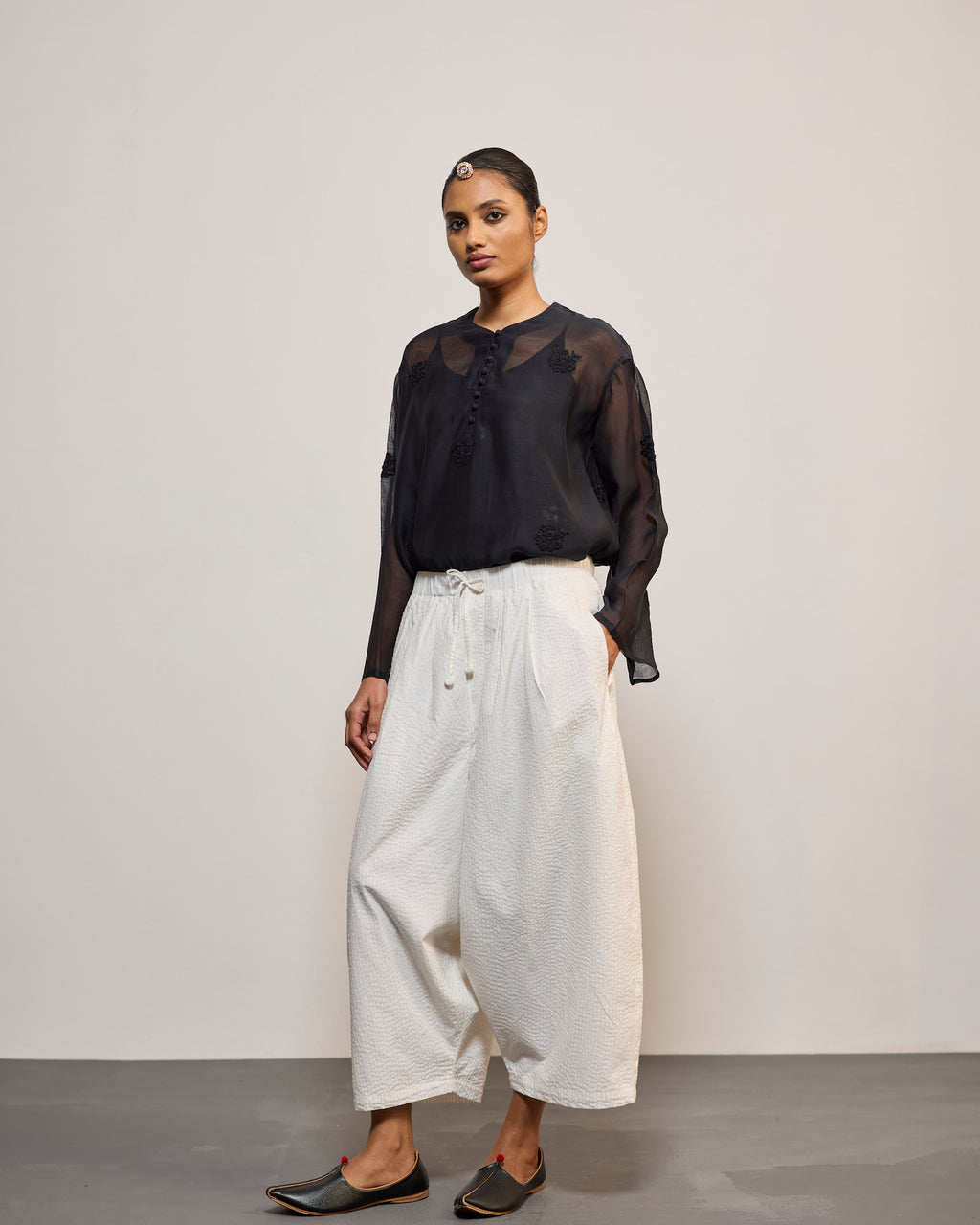KALU WHITE GUDRI (PANTS)