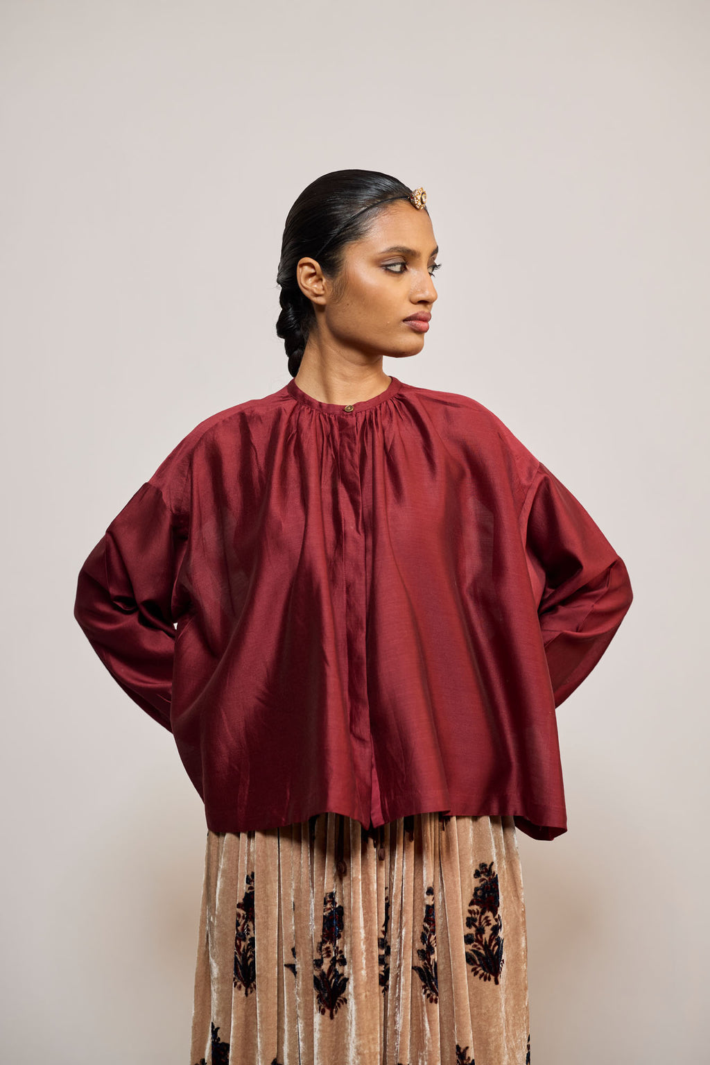 MAROON (TOP)