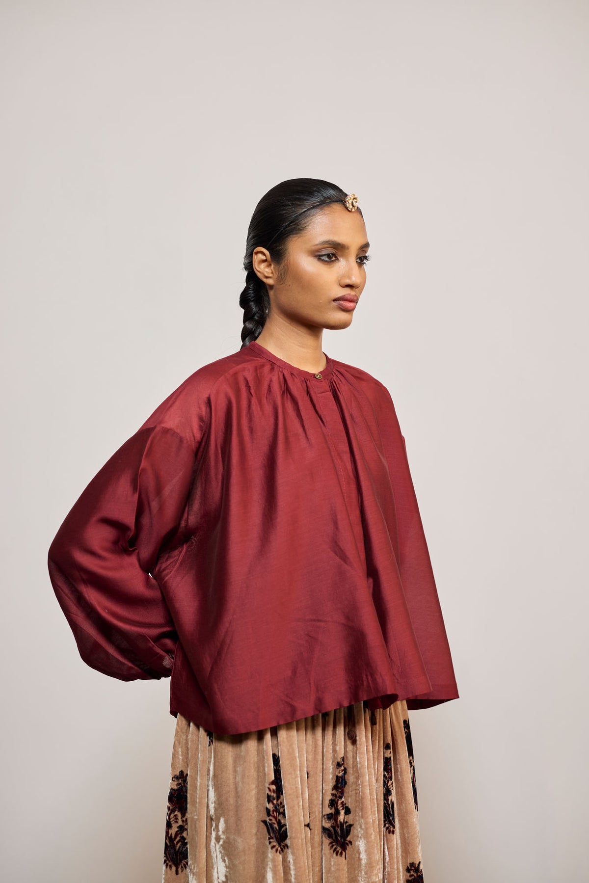 MAROON (TOP)
