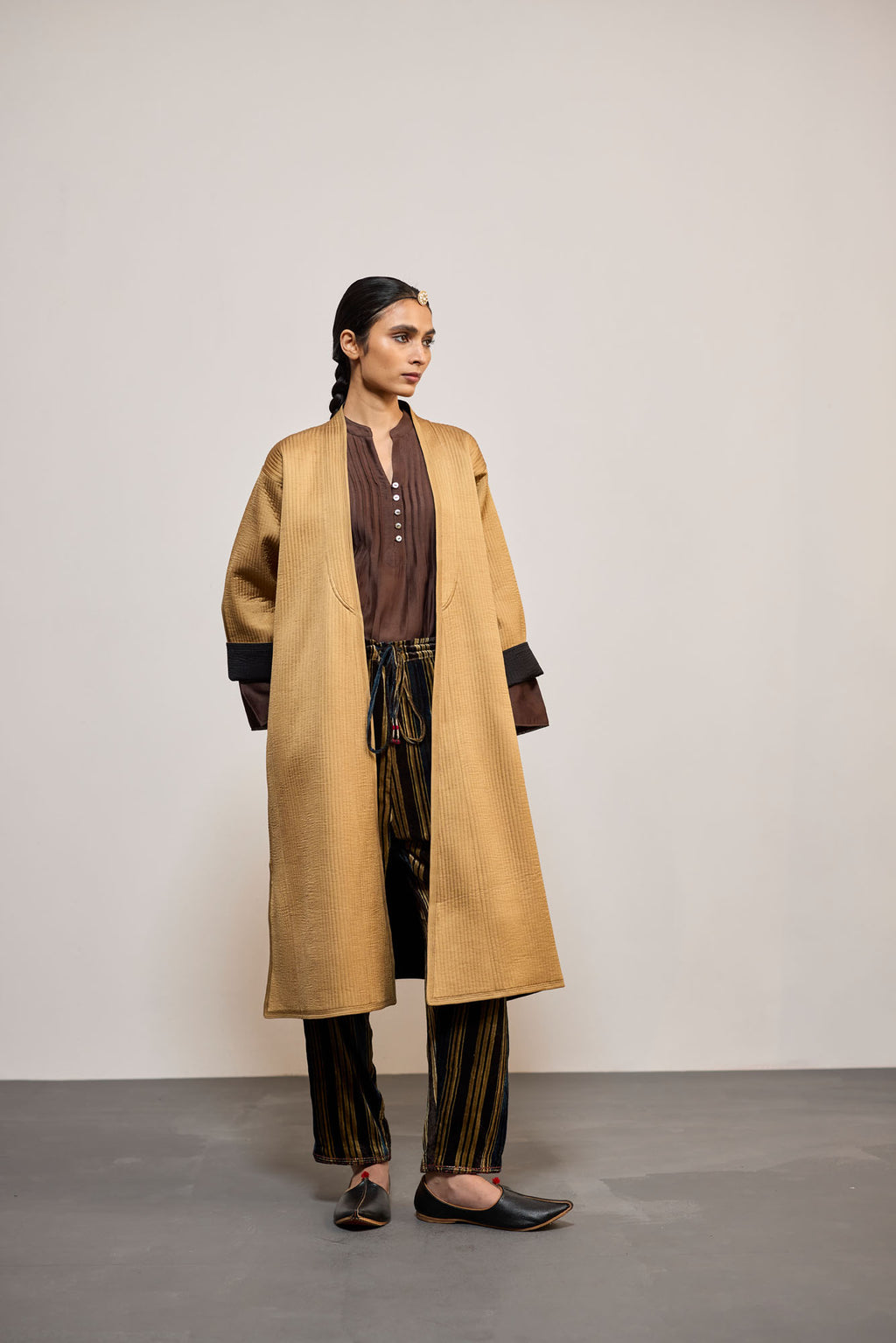 AJA Pecan & BLACK REVERSIBLE (JACKET) PINTUCK CHANDERI BROWN (TOP) BROWN DHARI VELVET (PANT)