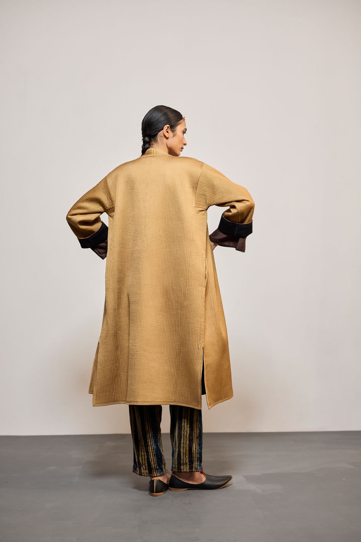AJA Pecan & BLACK REVERSIBLE (JACKET) PINTUCK CHANDERI BROWN (TOP) BROWN DHARI VELVET (PANT)