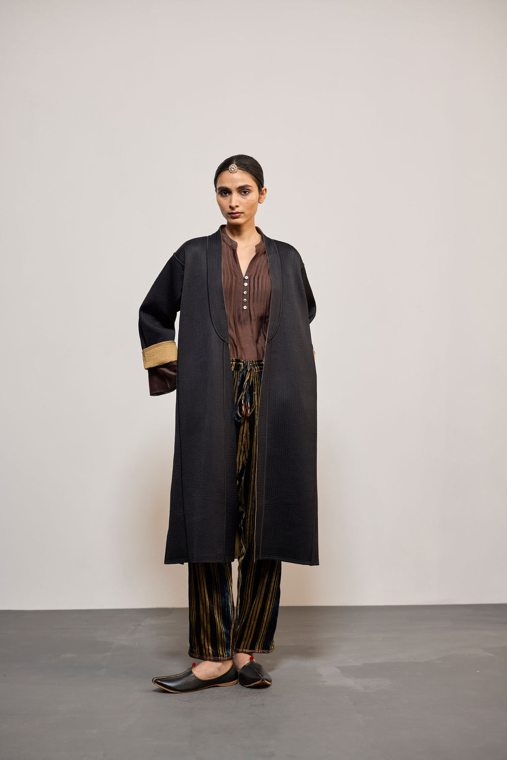 AJA Pecan & BLACK REVERSIBLE (JACKET) PINTUCK CHANDERI BROWN (TOP) BROWN DHARI VELVET (PANT)