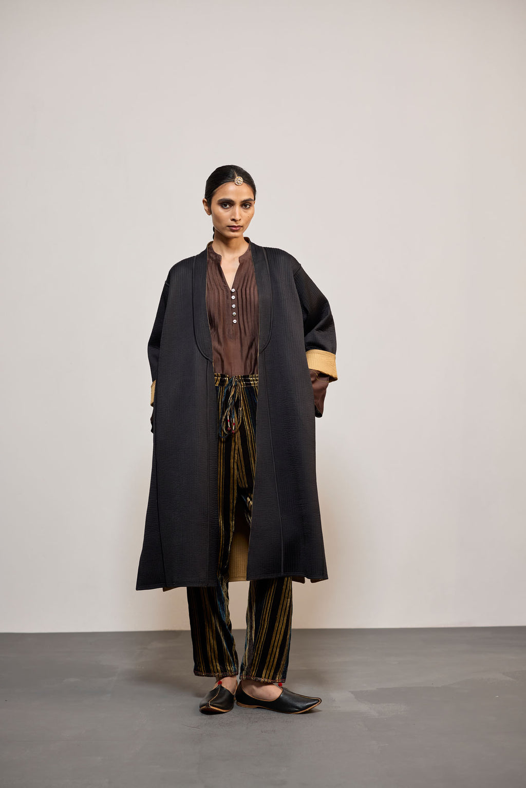 AJA Pecan & BLACK REVERSIBLE (JACKET) PINTUCK CHANDERI BROWN (TOP) BROWN DHARI VELVET (PANT)