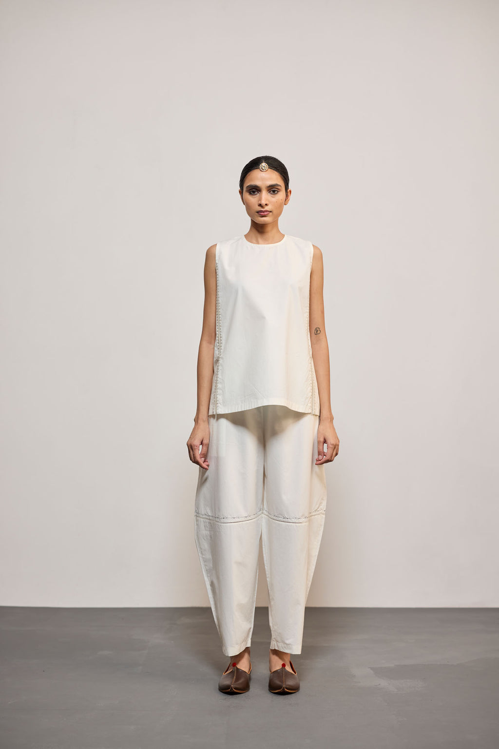 IVORY BARELL PANT
