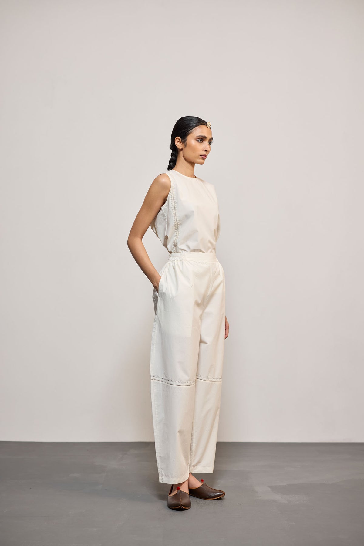 IVORY BARELL PANT
