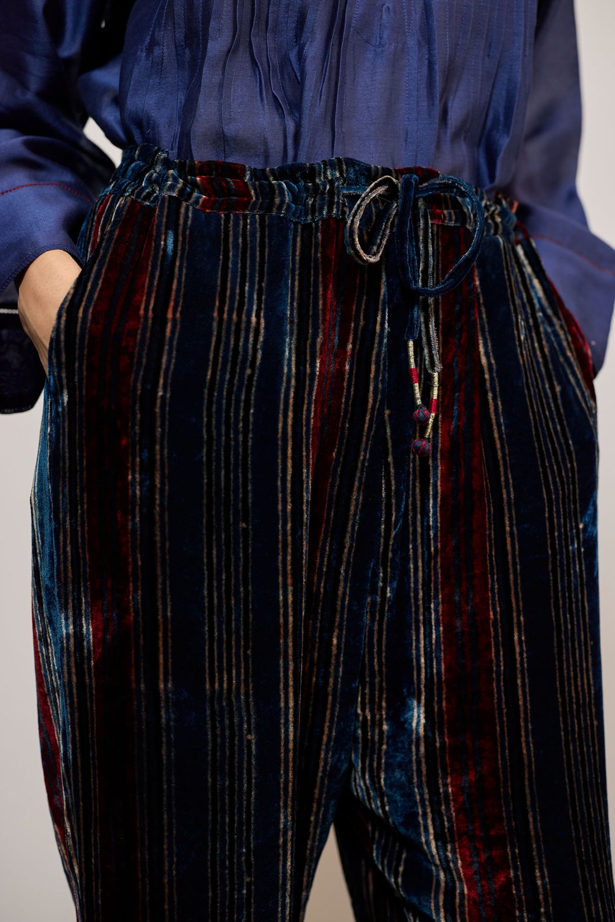NAVY DHARI VELVET (PANT)