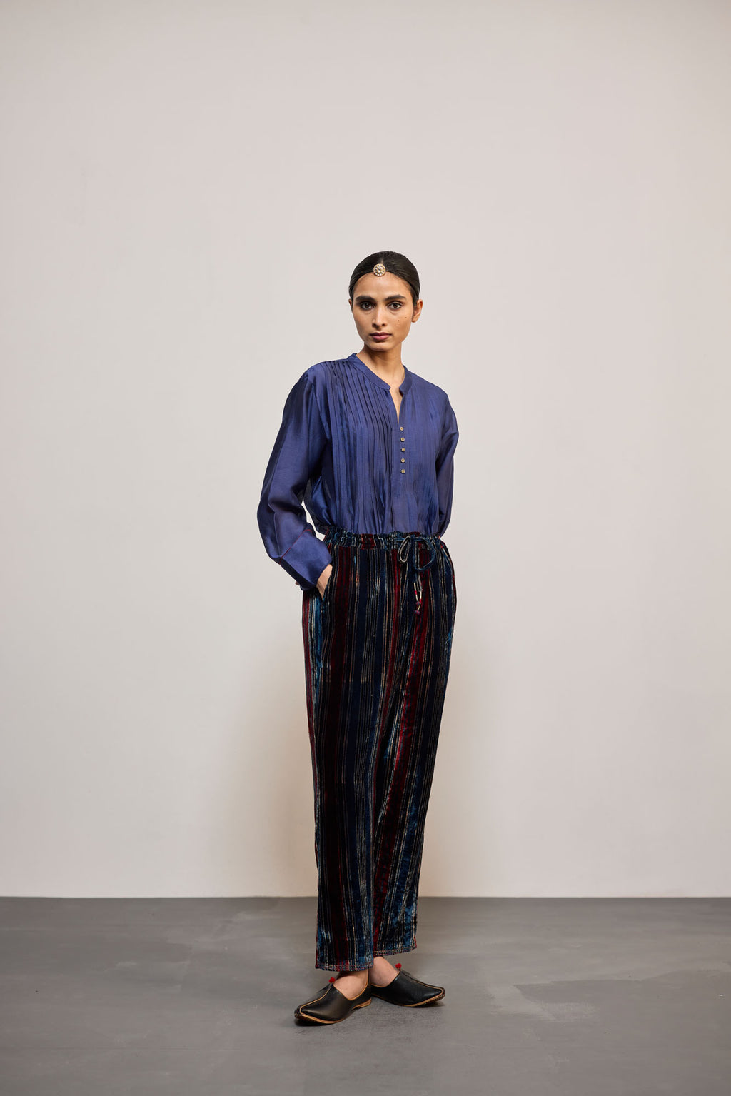 NAVY DHARI VELVET (PANT)