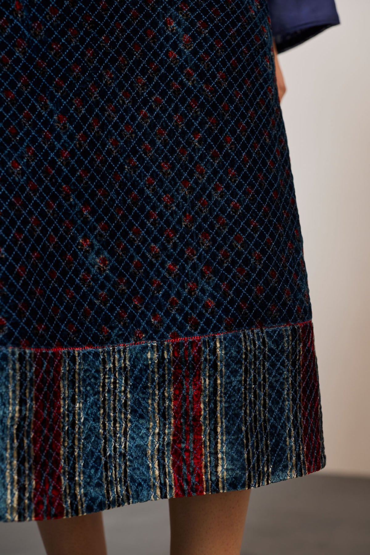QUILTED VELVET INDIGO (SKIRT)