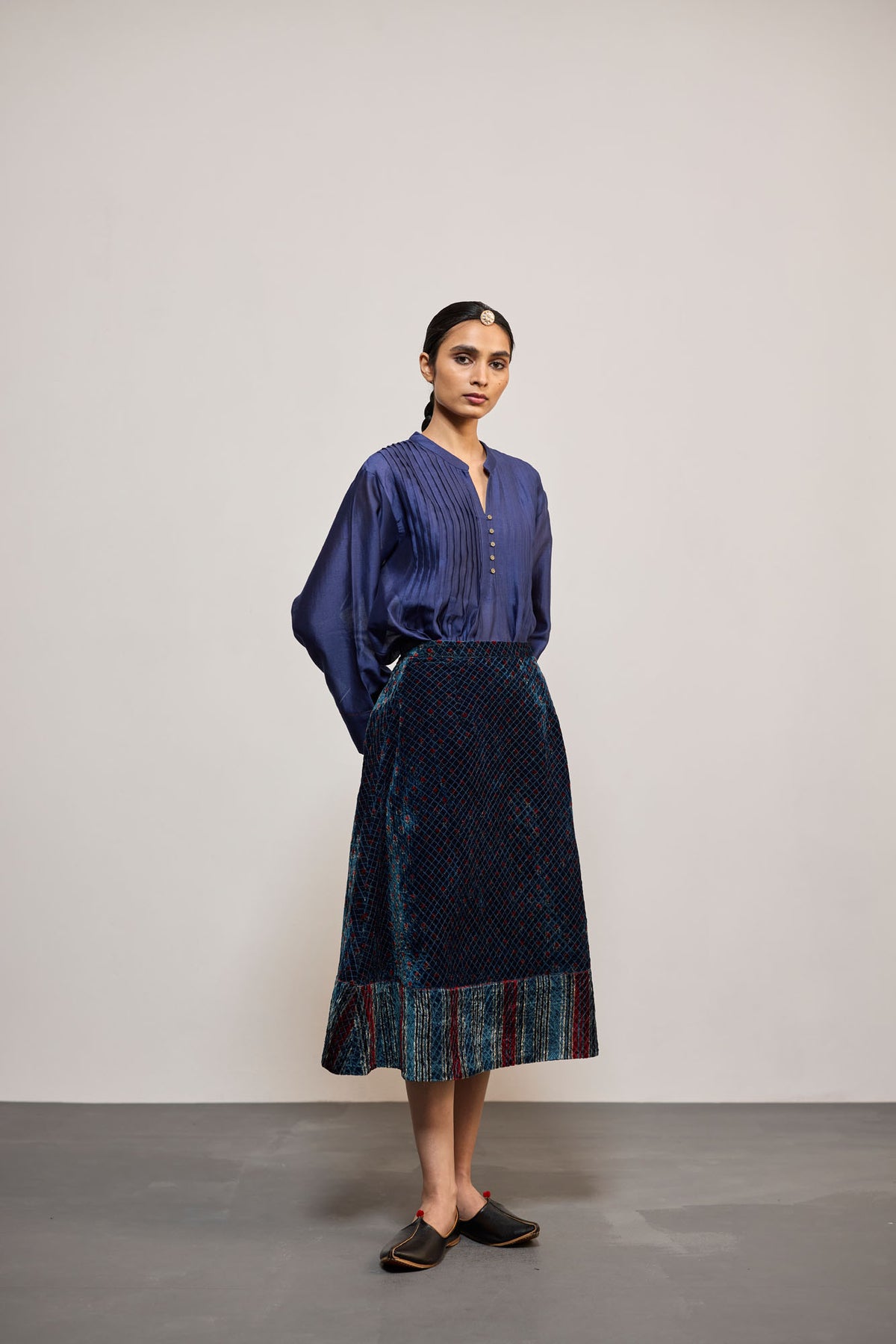 QUILTED VELVET INDIGO (SKIRT)