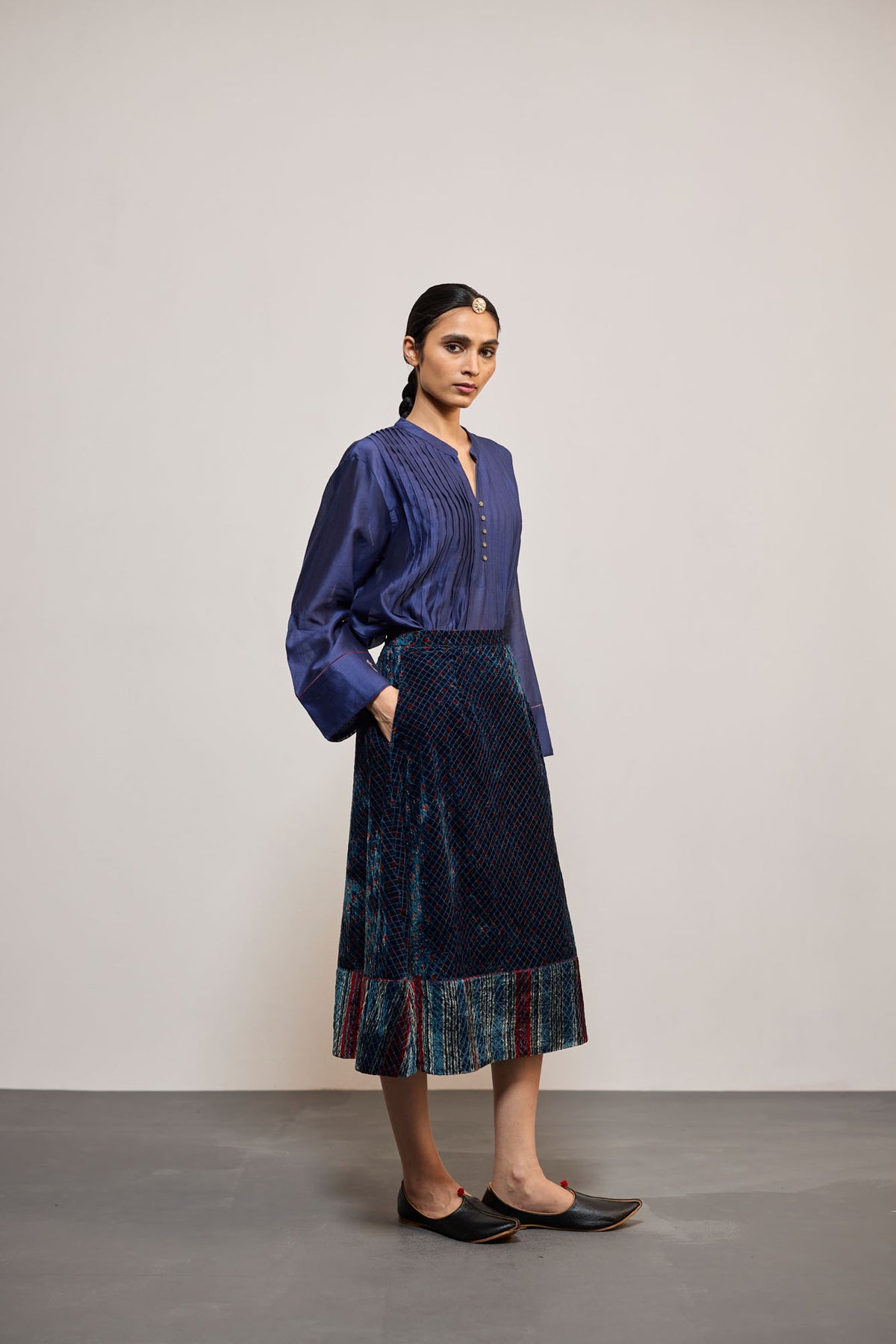 QUILTED VELVET INDIGO (SKIRT)