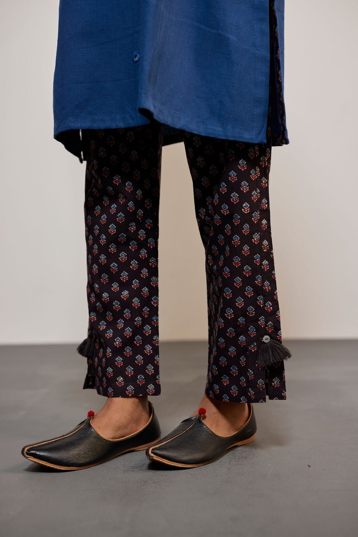 MIRRORWORK NILA
