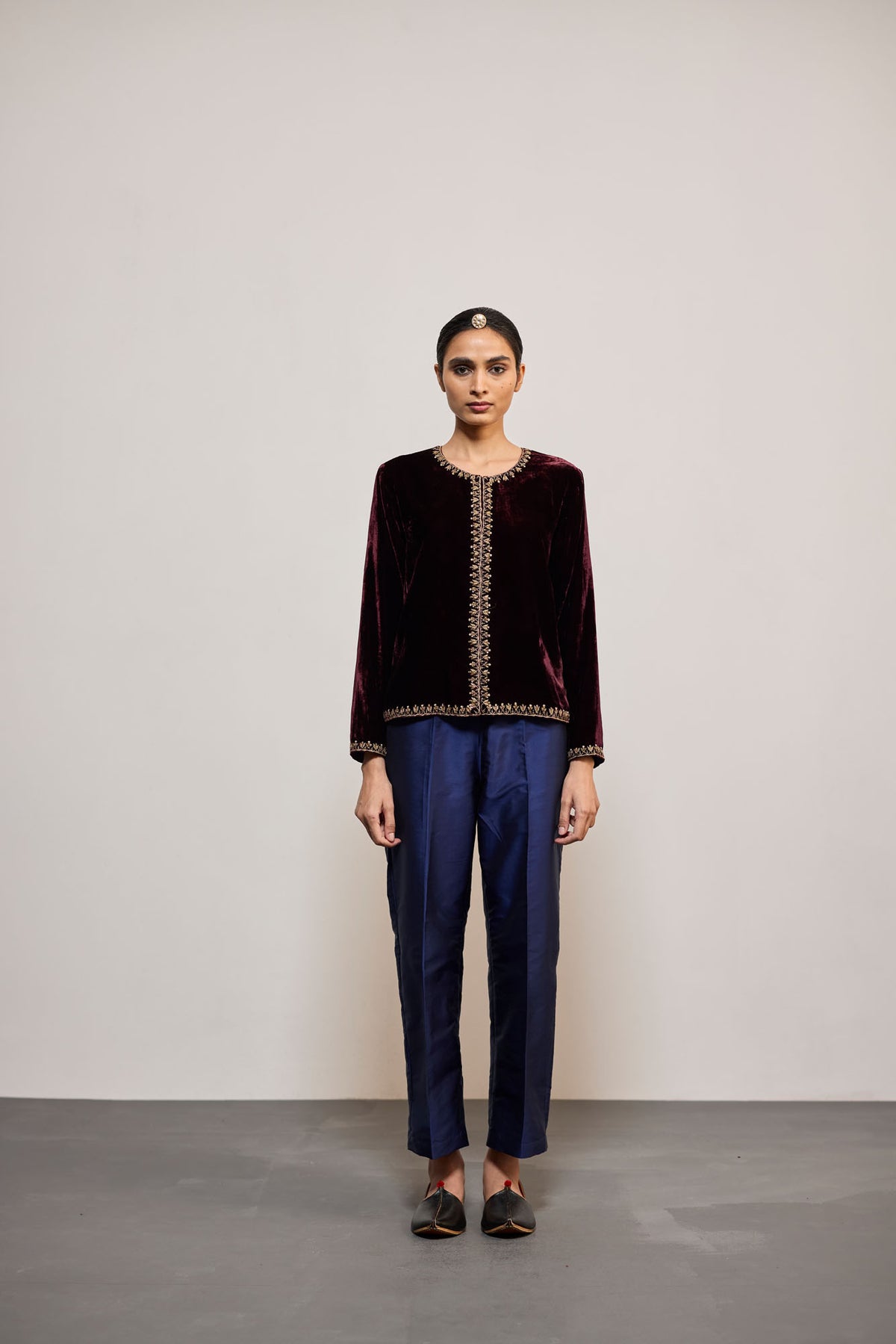 VELVET ZARDOZI (COATEE/JACKET)  INDIGO TAFETTA (PANTS)