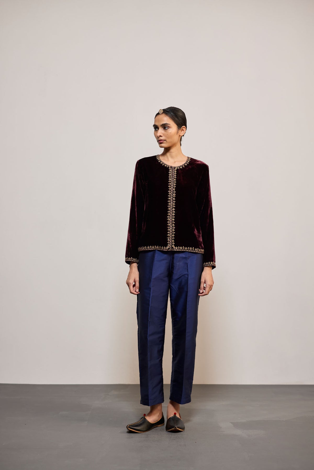 VELVET ZARDOZI (COATEE/JACKET)  INDIGO TAFETTA (PANTS)