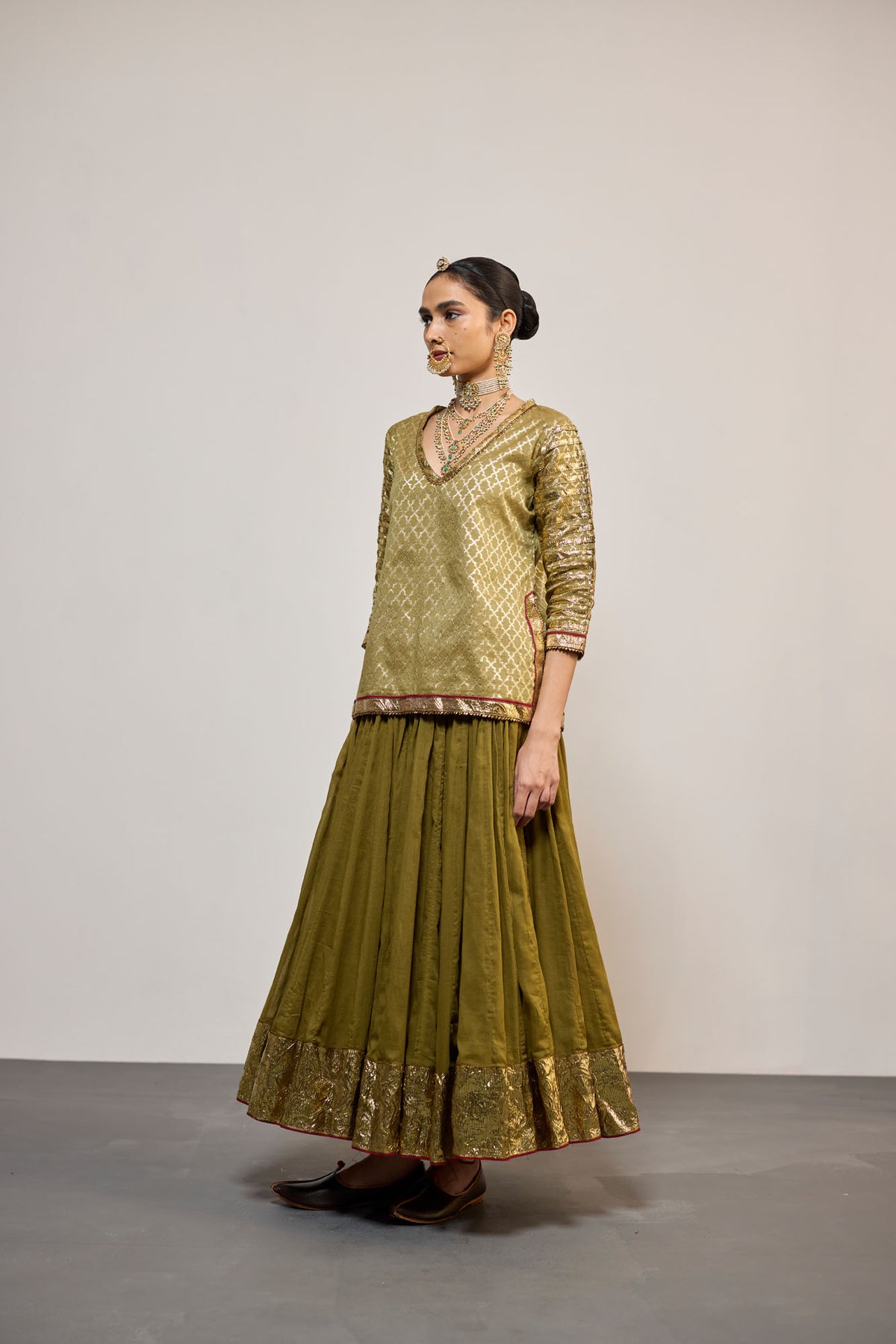 KUNCHA OLIVE (LEHENGA)