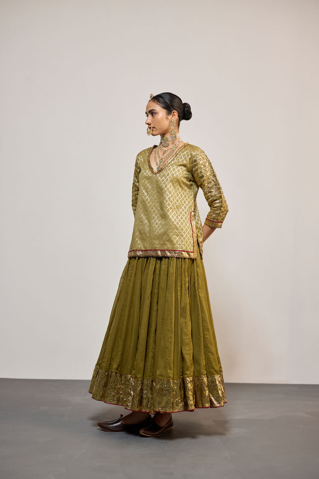 KUNCHA OLIVE (LEHENGA)