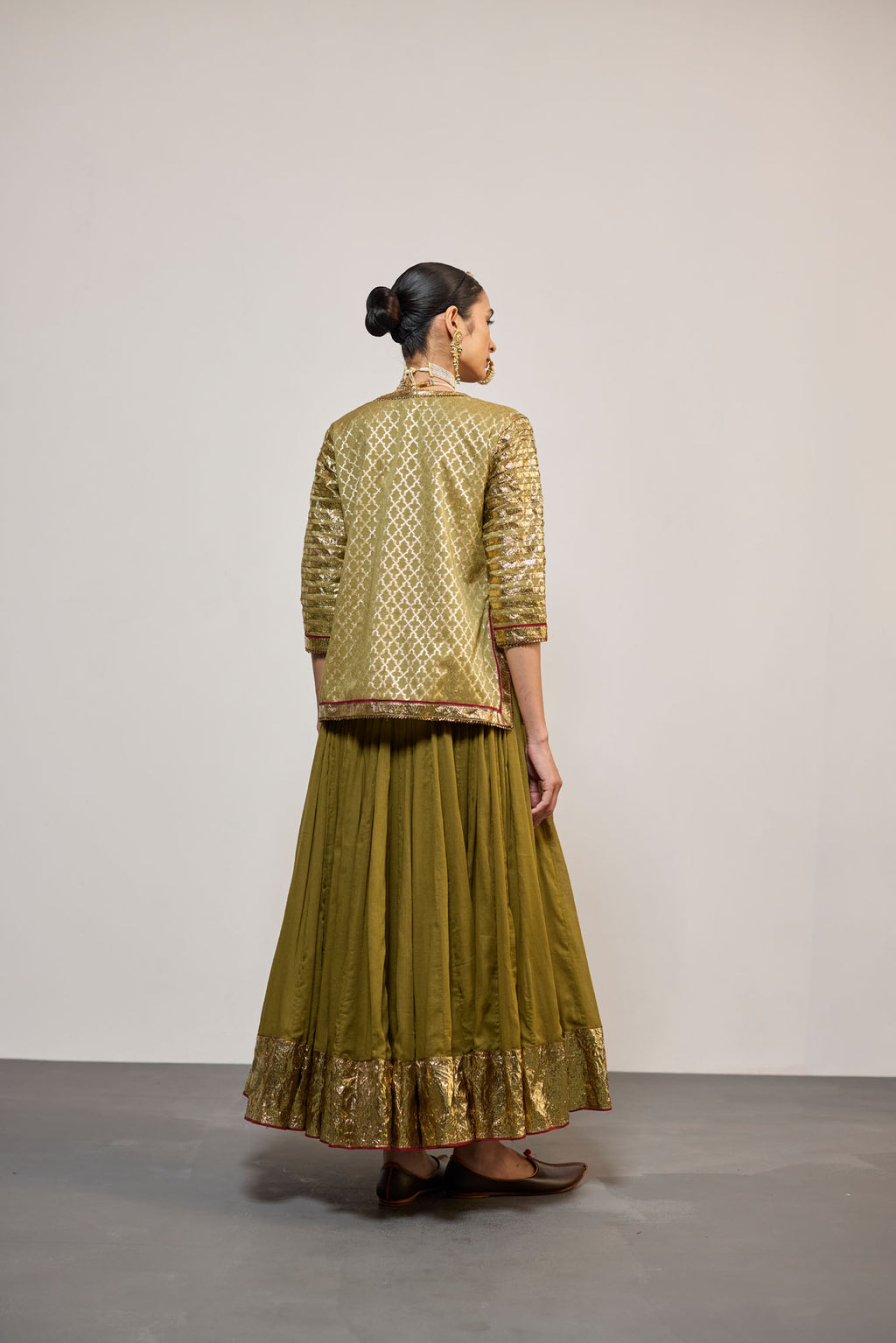 KUNCHA OLIVE (LEHENGA)