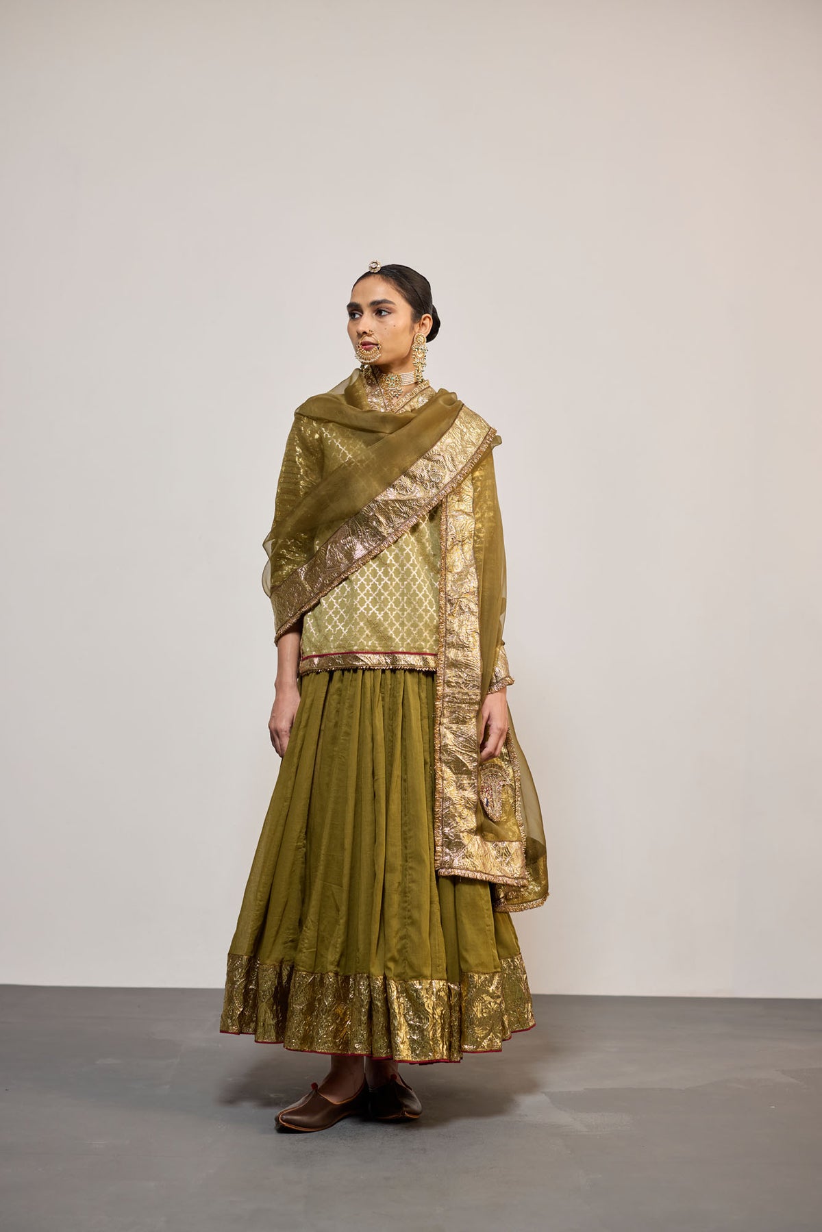 KUNCHA OLIVE (LEHENGA)