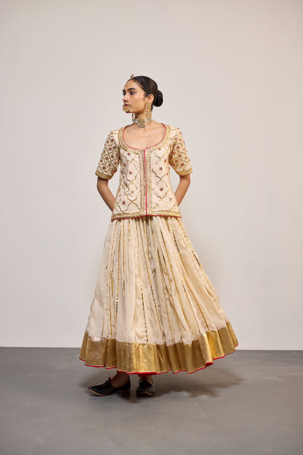 MOTIYA (LEHENGA)