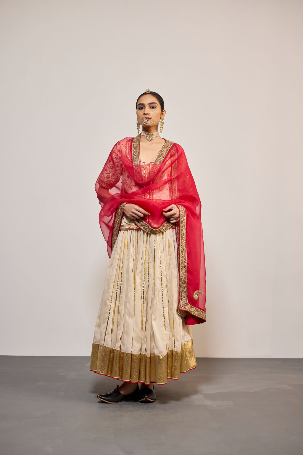 MOTIYA (LEHENGA)