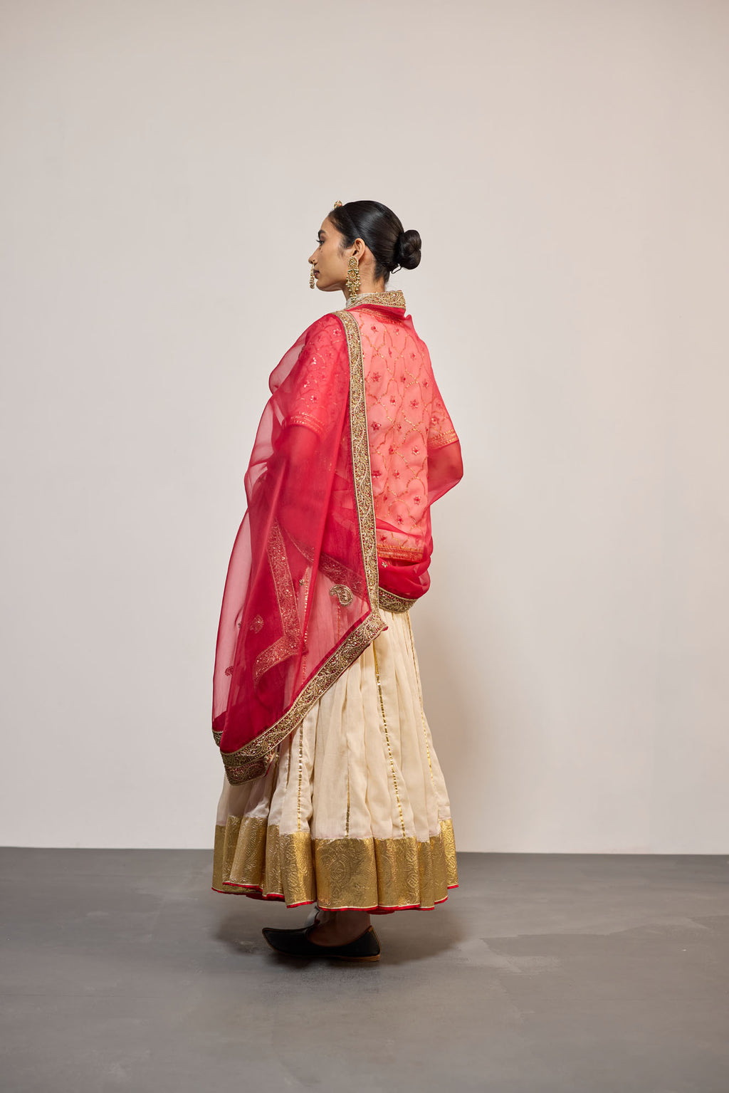 MOTIYA (LEHENGA)