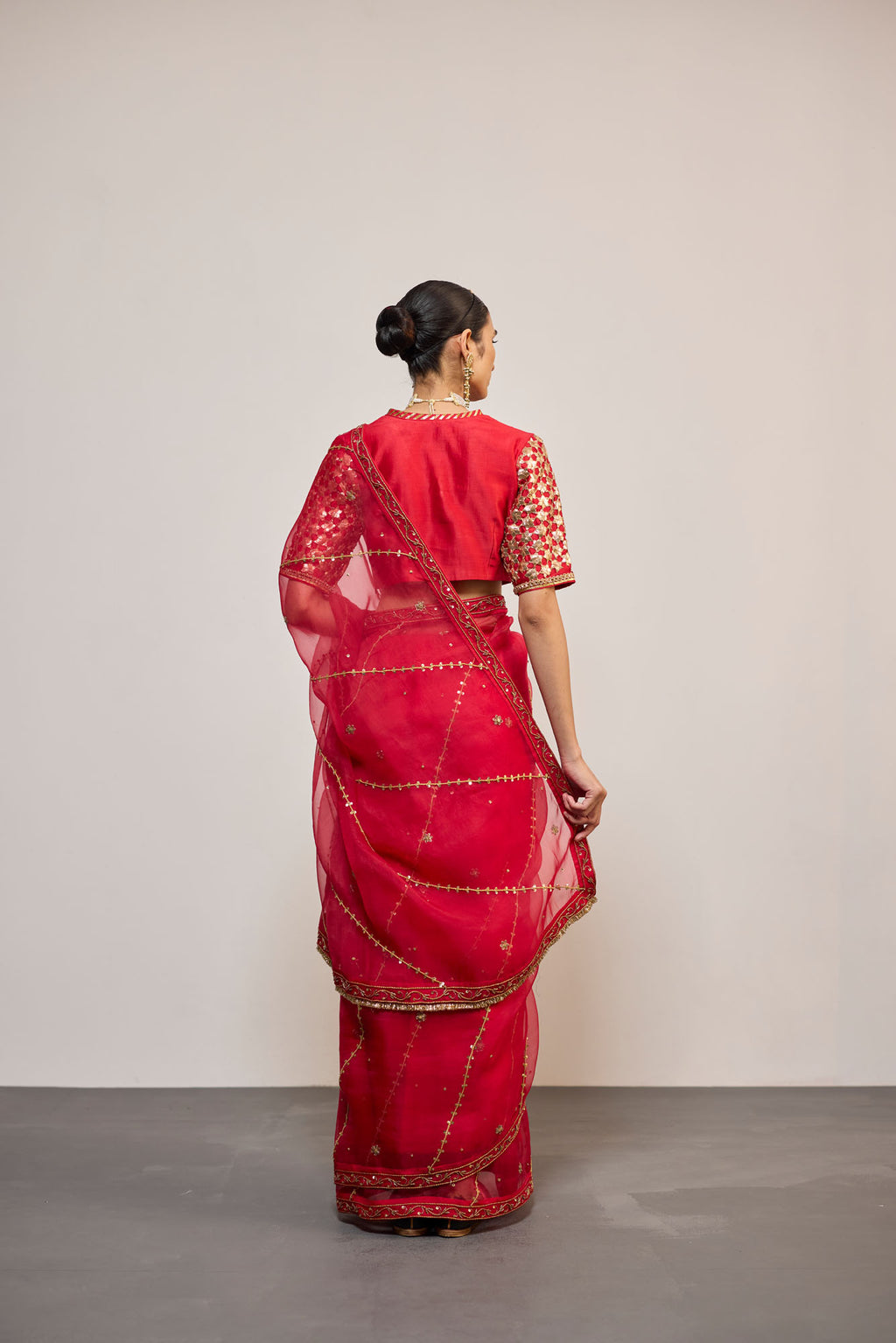 SINDAPI SARI