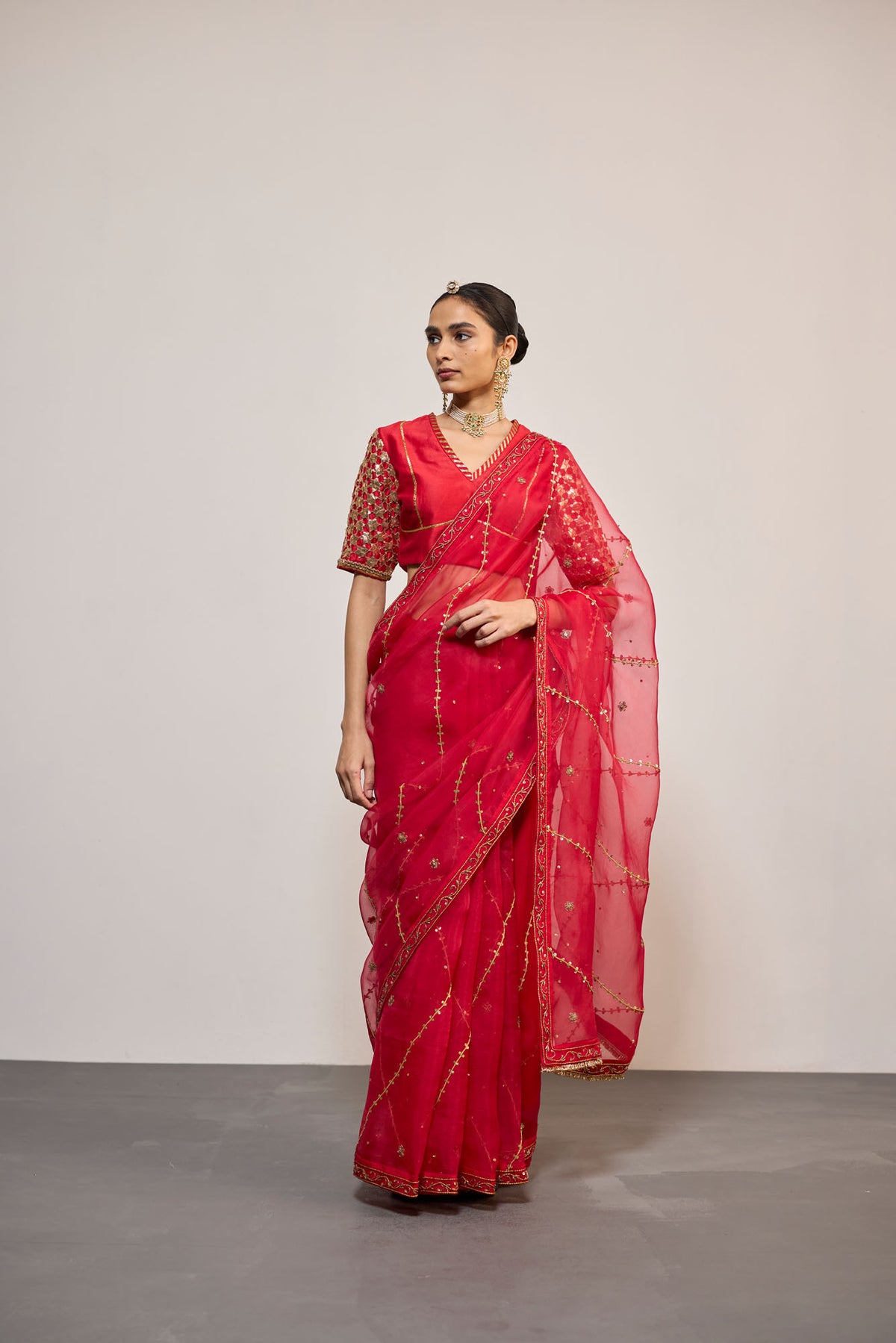 SINDAPI SARI