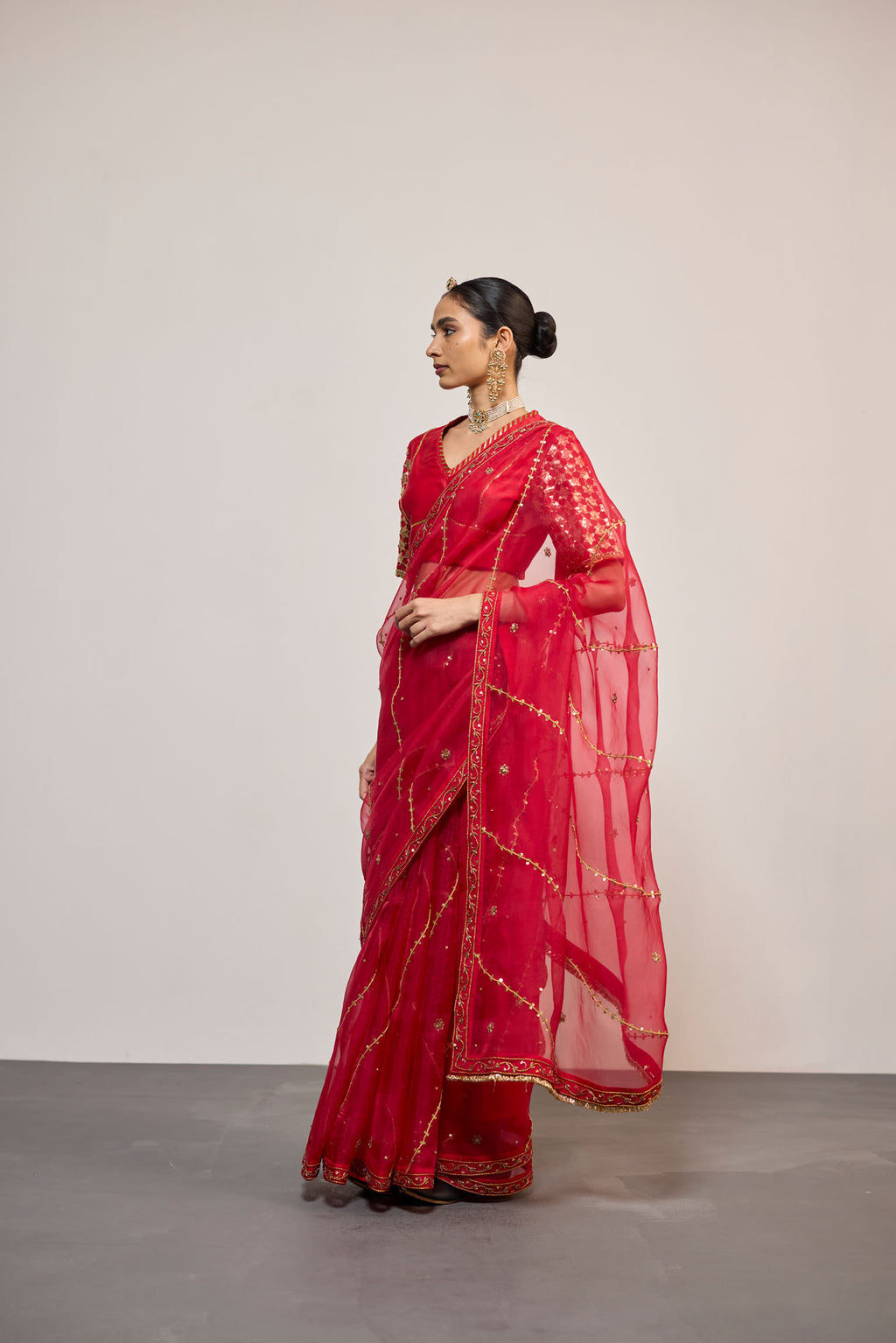 SINDAPI SARI