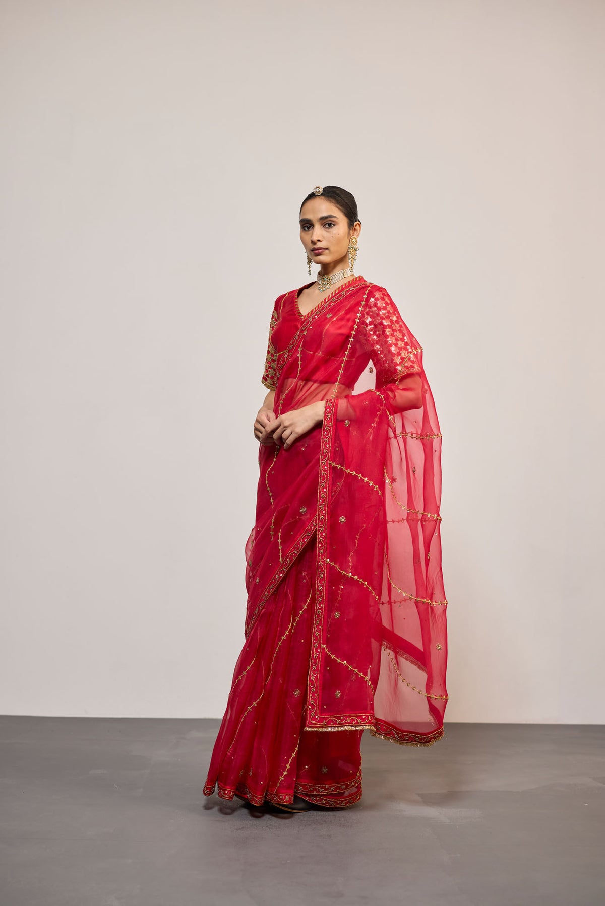 SINDAPI SARI