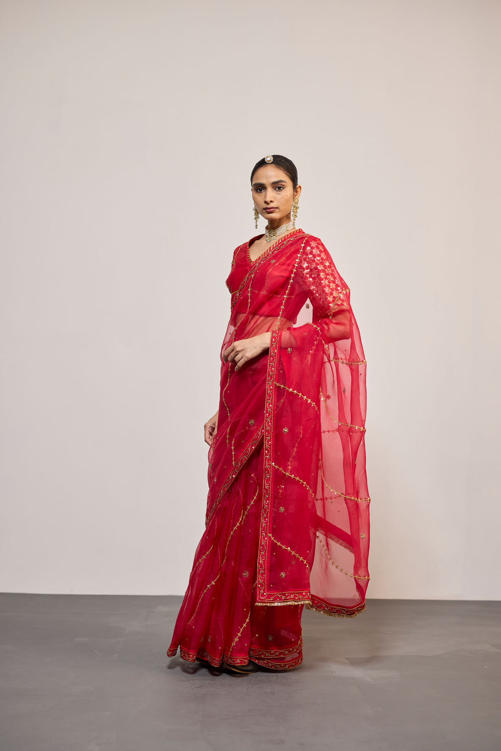 SINDAPI SARI