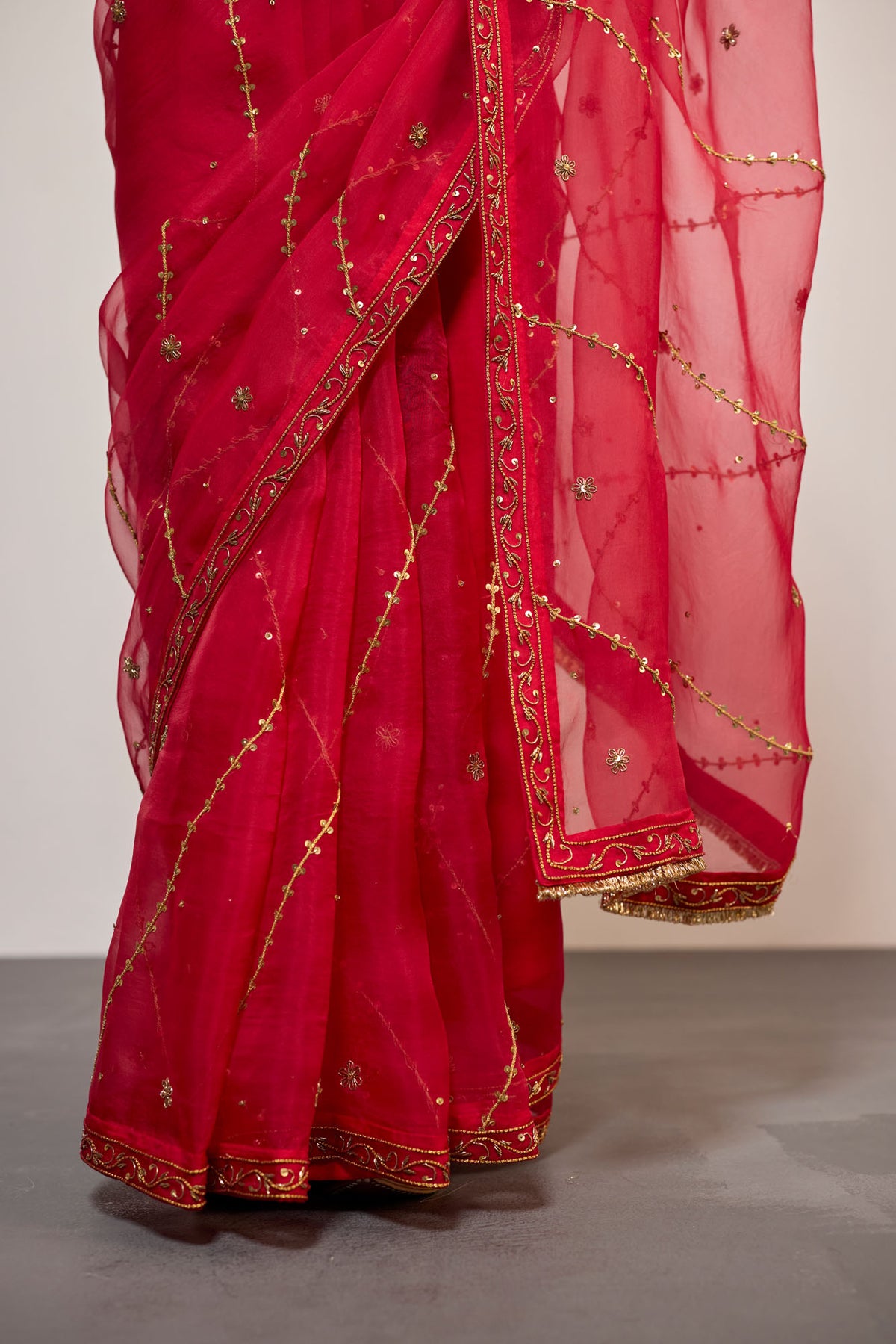 SINDAPI SARI