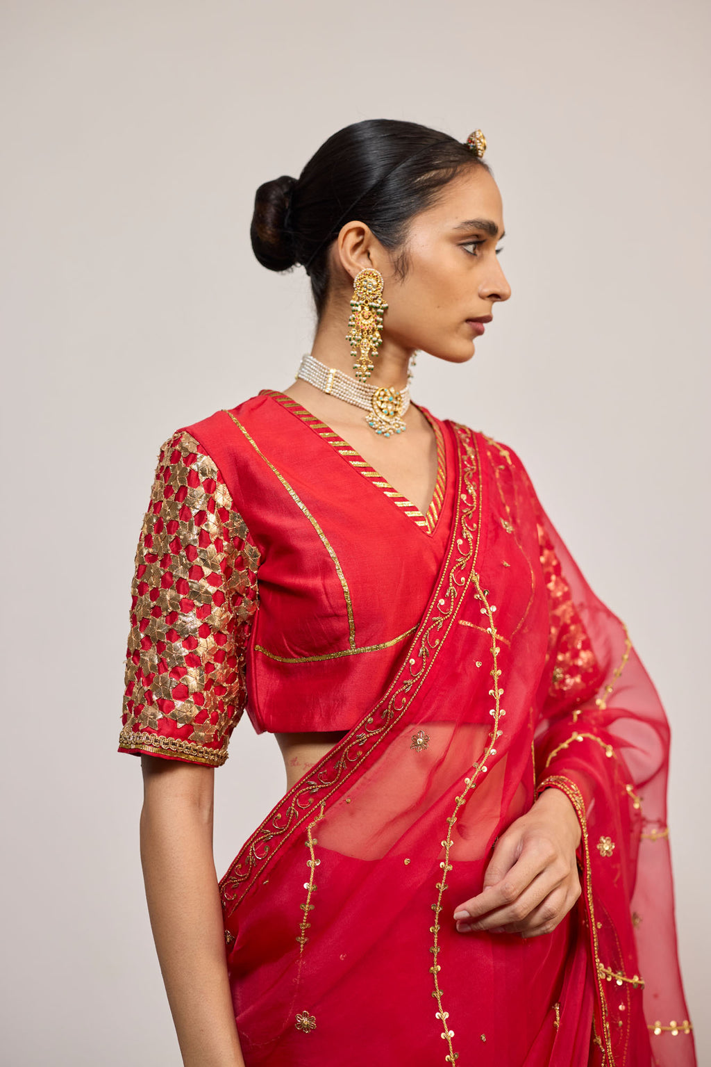 SINDAPI SARI