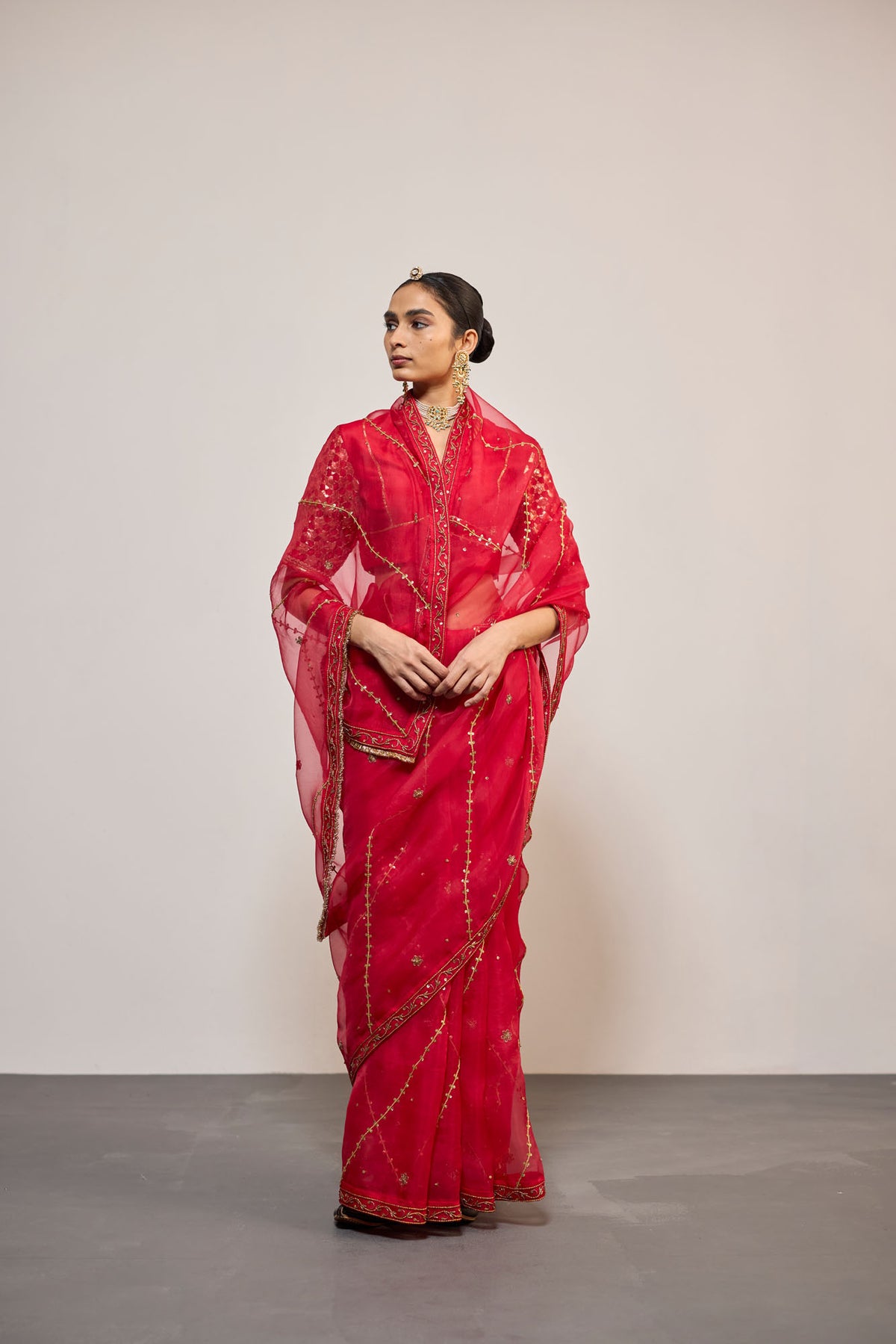 SINDAPI SARI