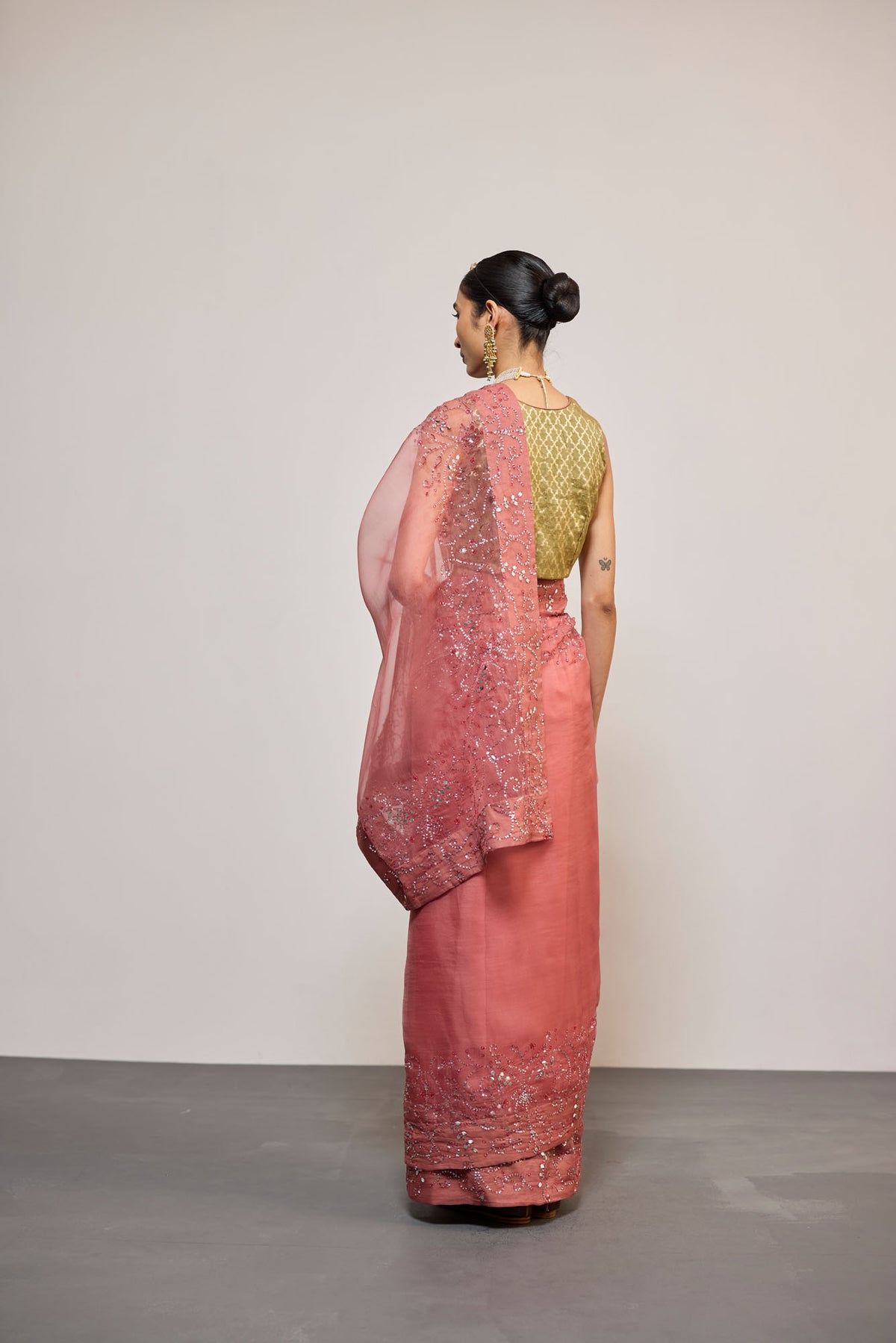 ROSE (SARI)