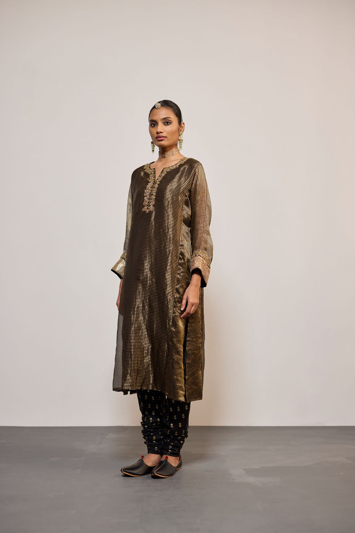 KAJRI (KURTA SET)