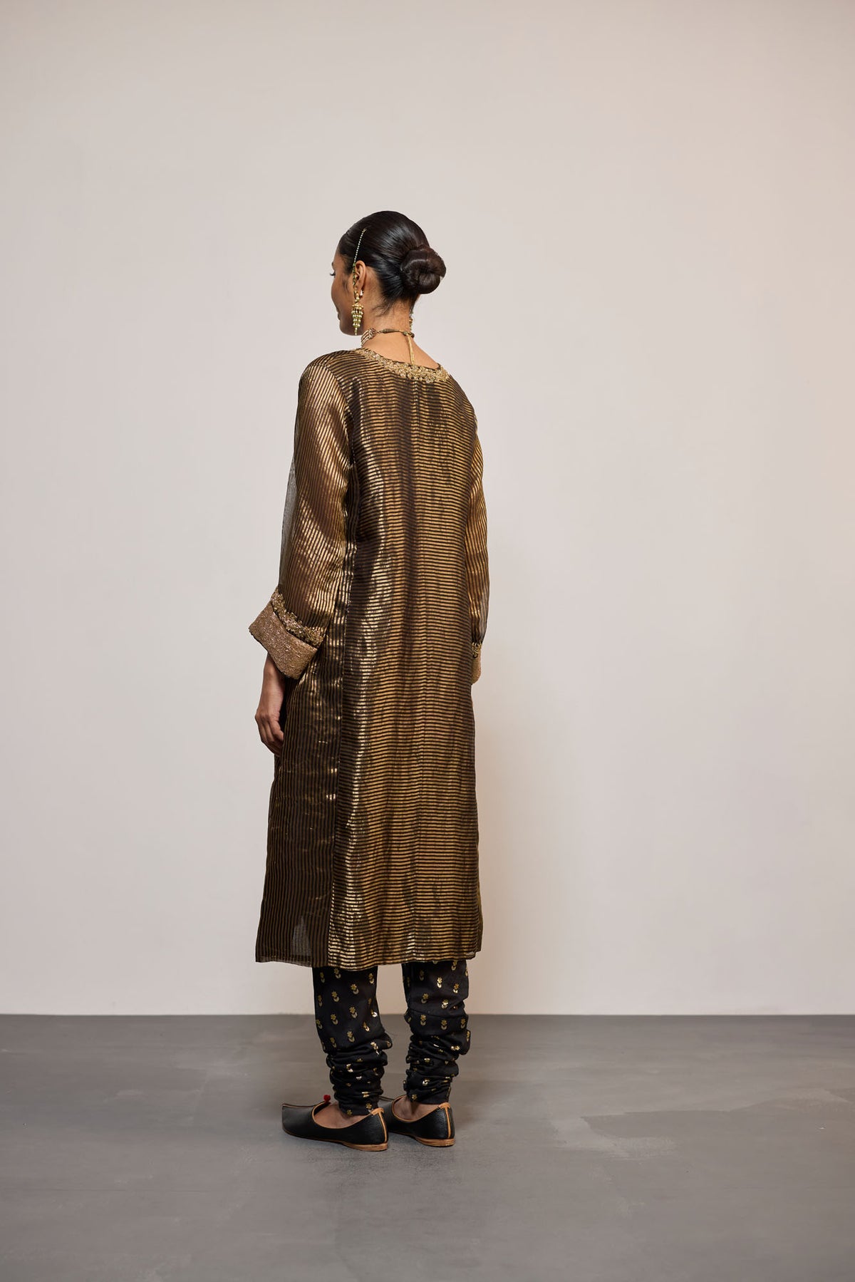 KAJRI (KURTA SET)