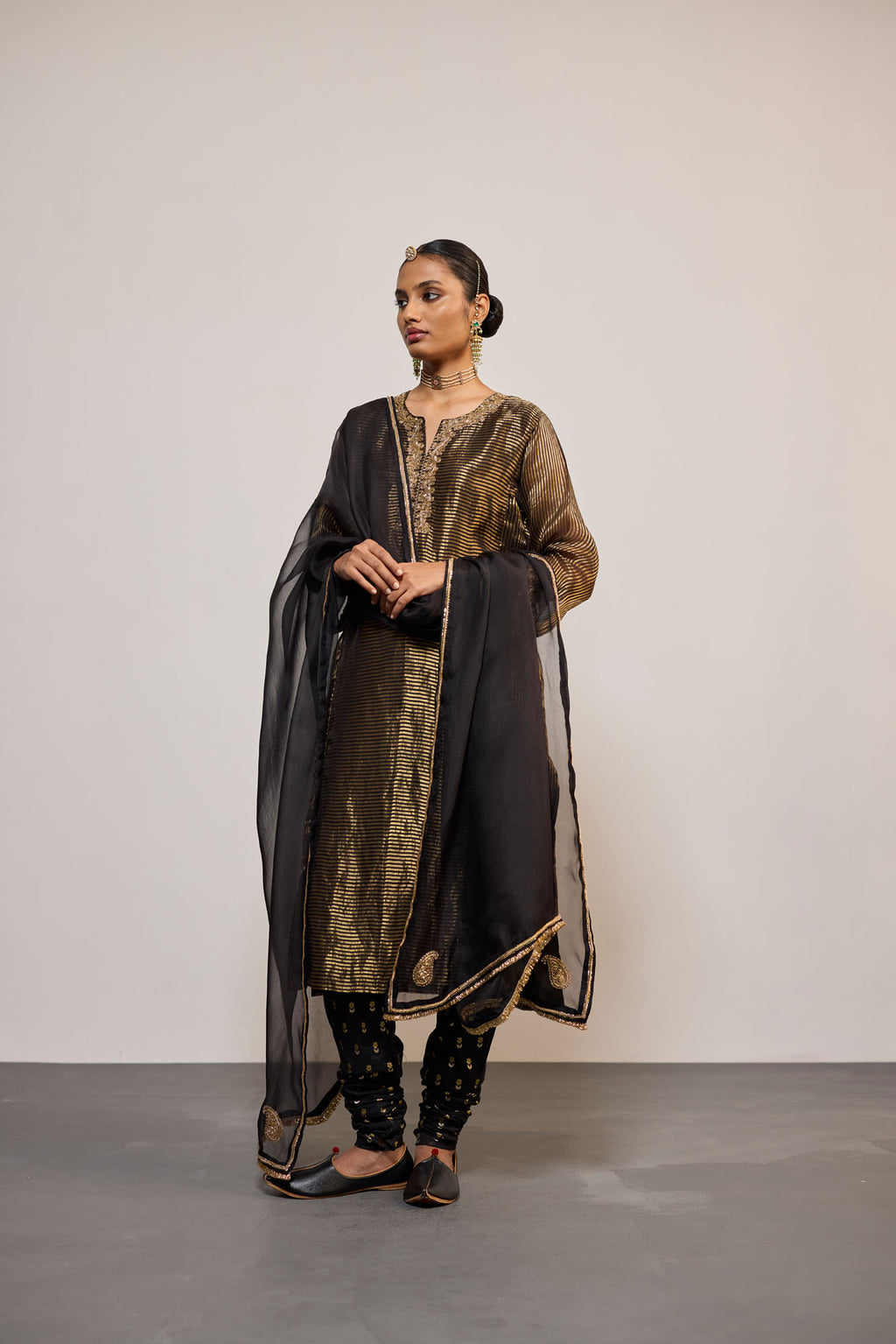 KAJRI (KURTA SET)