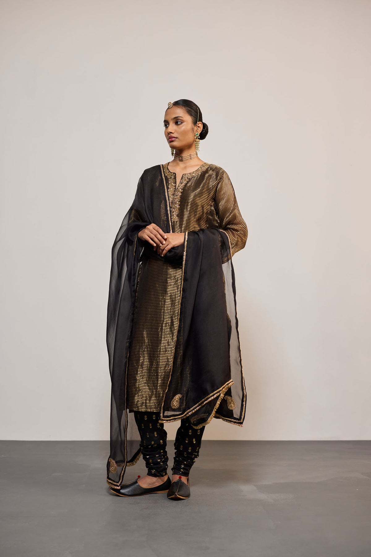 KAJRI (KURTA SET)