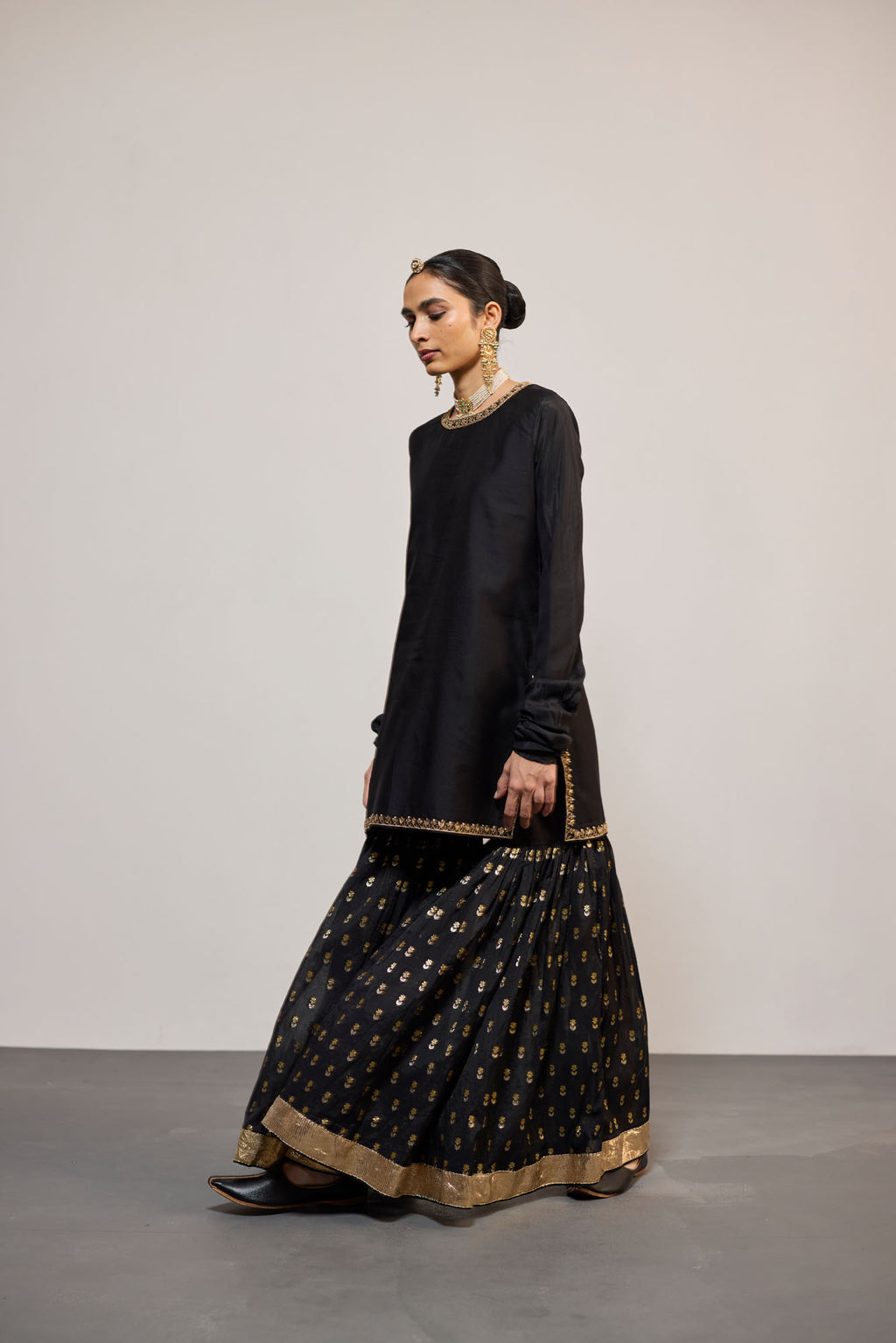 KAJRI (SHARARA)