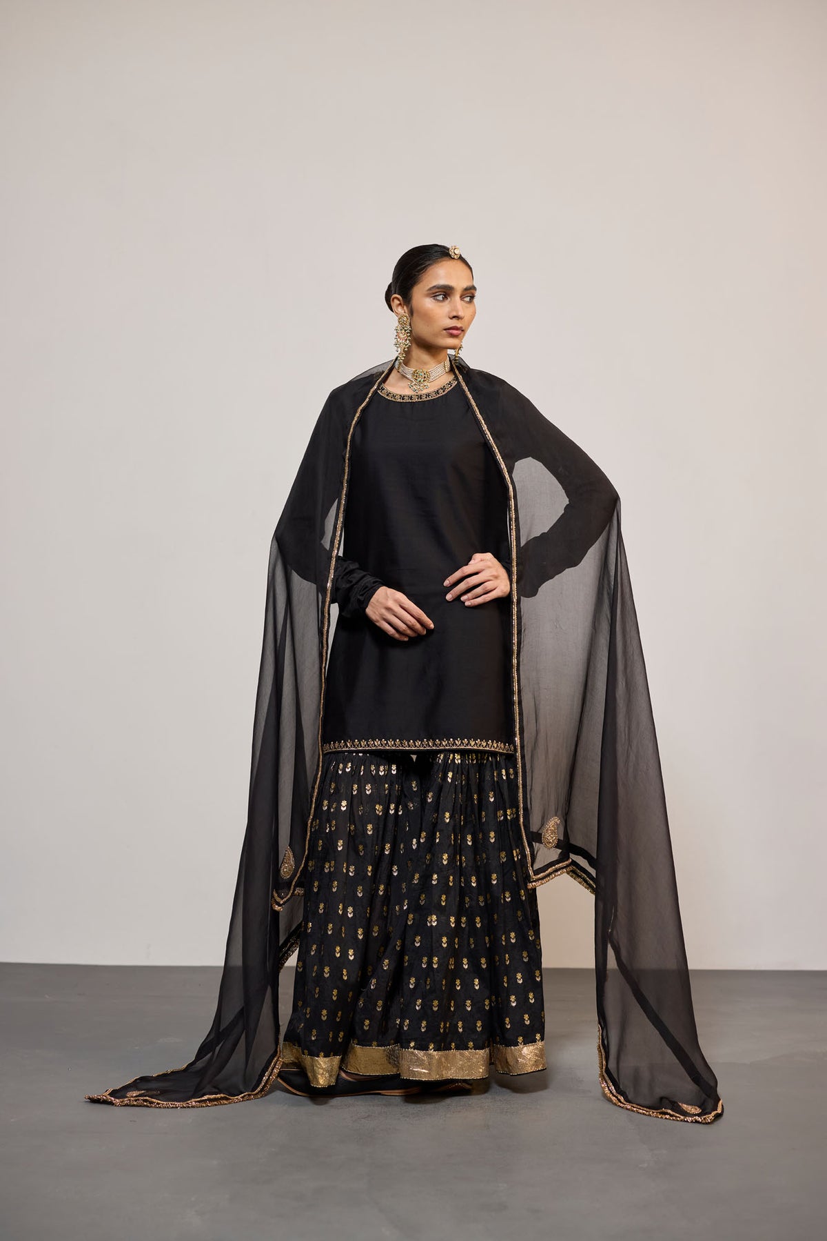 KAJRI (SHARARA)