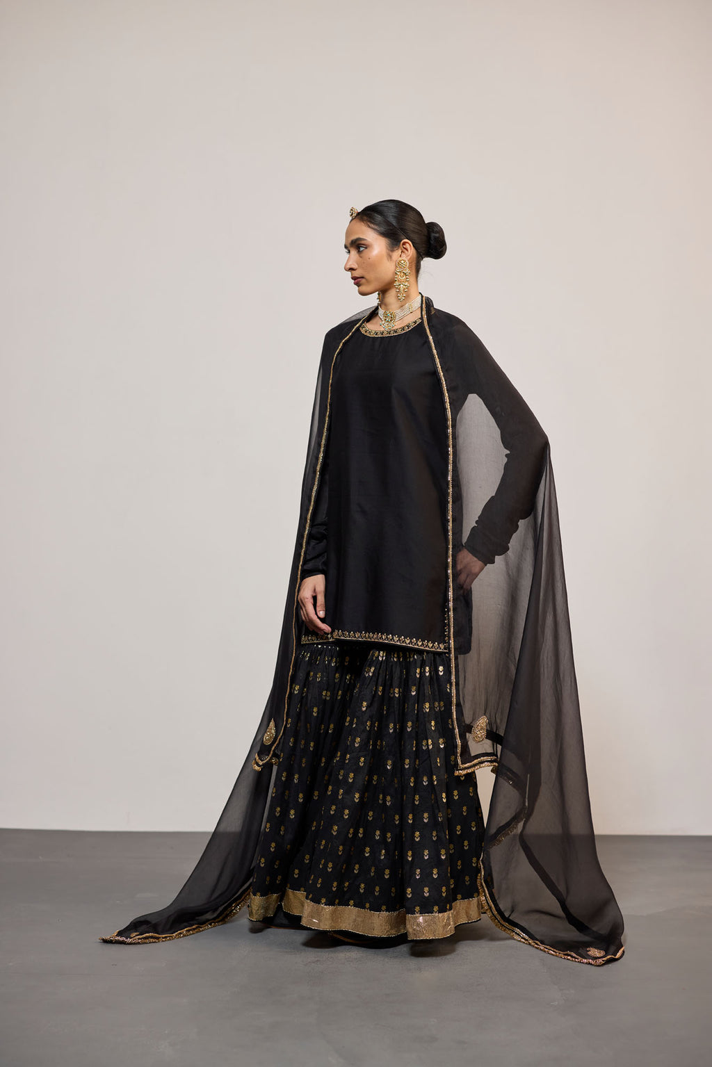 KAJRI (SHARARA)
