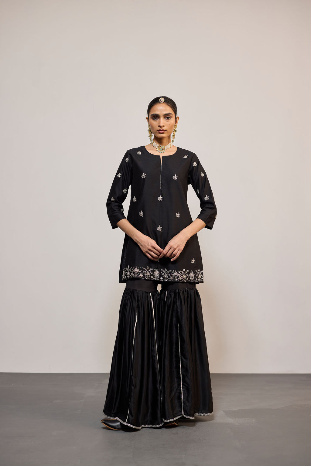 KAAJLI (SHARARA)